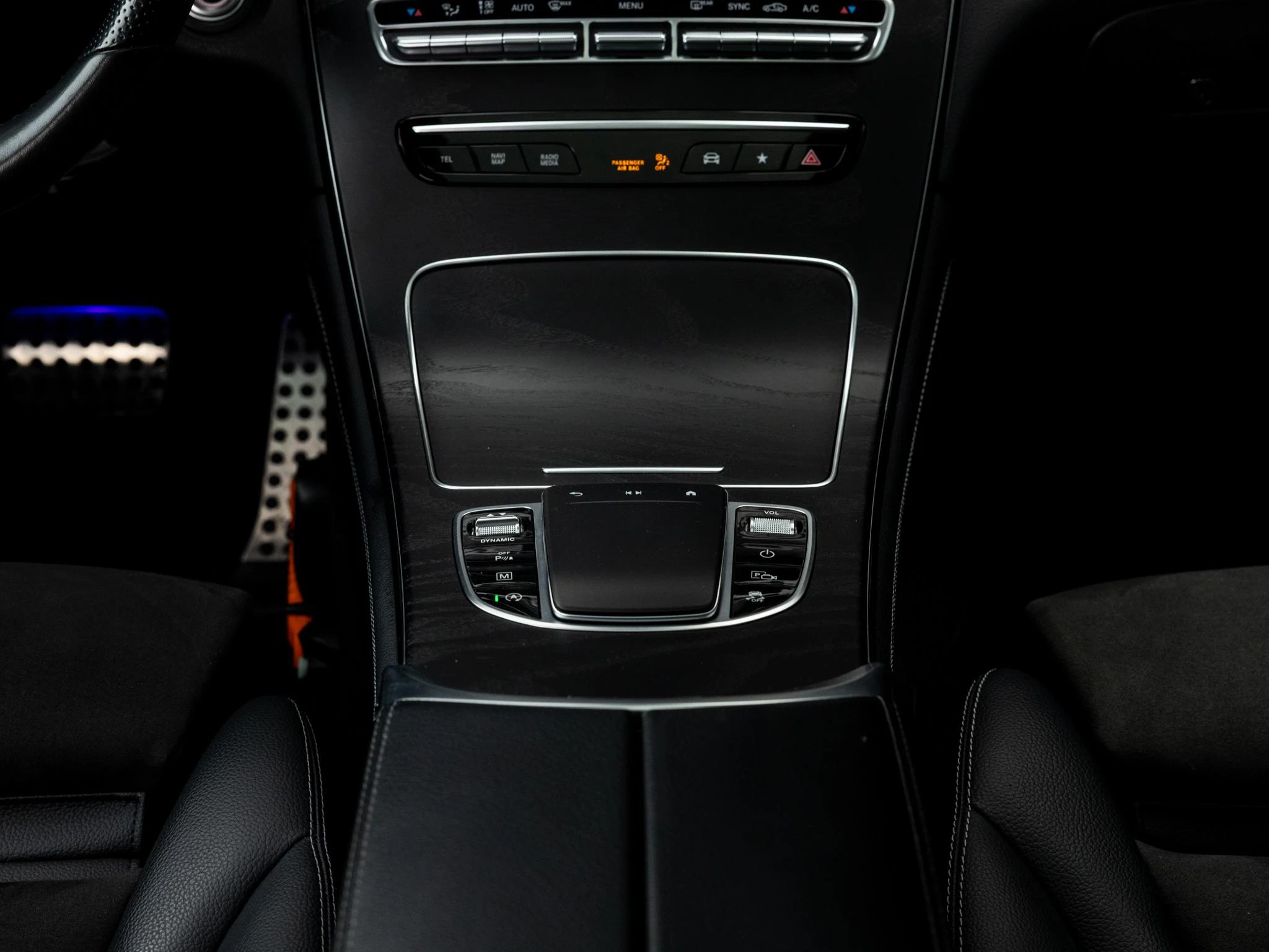 Mercedes-Benz-GLC-image-28