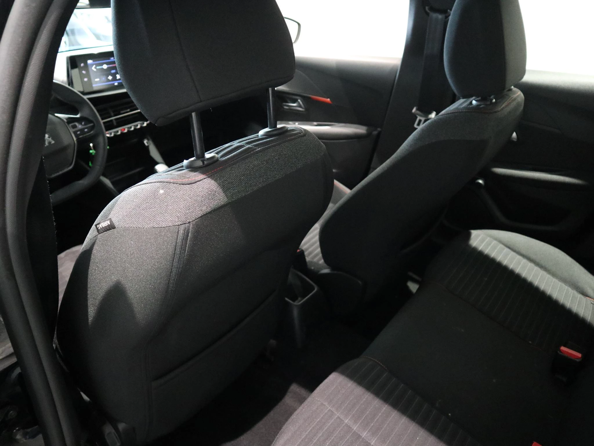 Peugeot-208-image-10