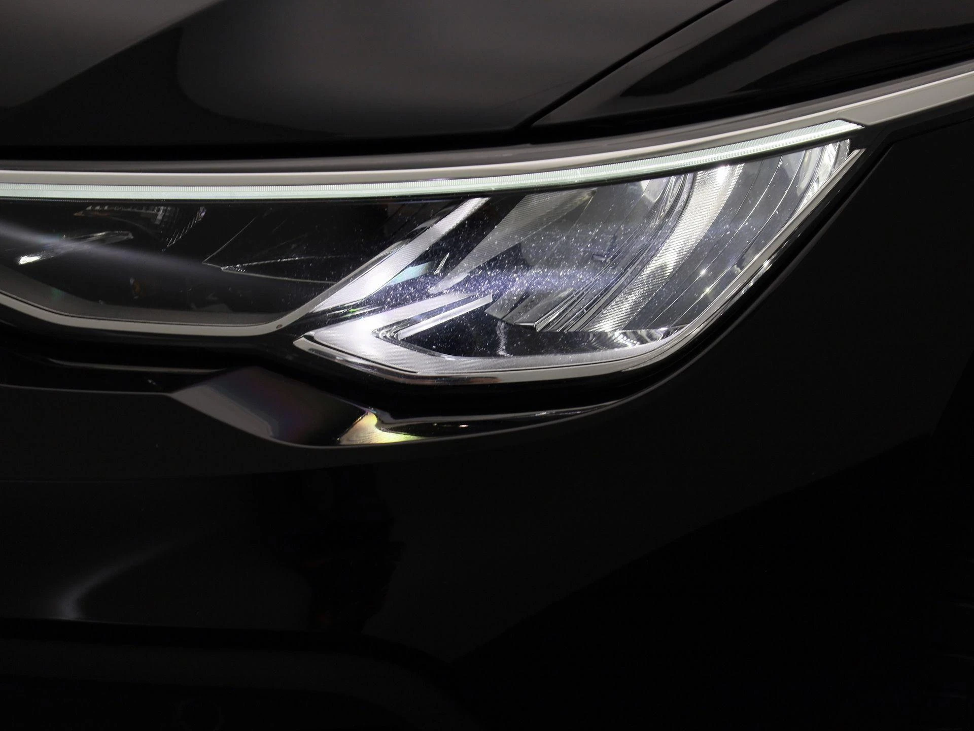 Volkswagen-Golf-image-13