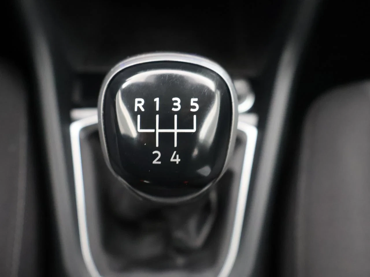 Volkswagen-T-Cross-image-13