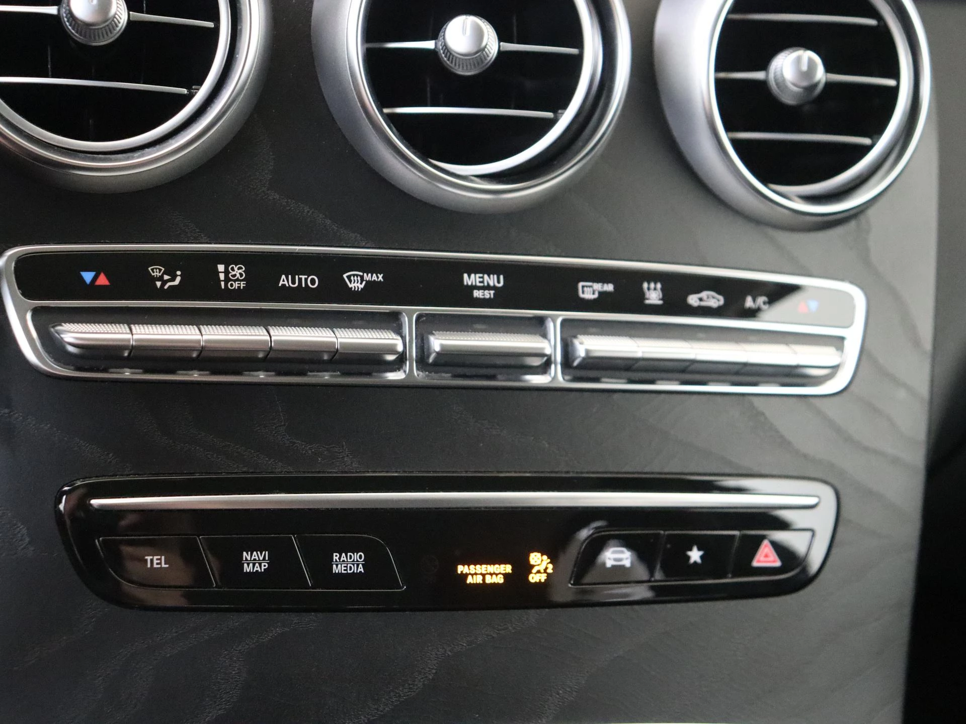 Mercedes-Benz-GLC-image-19