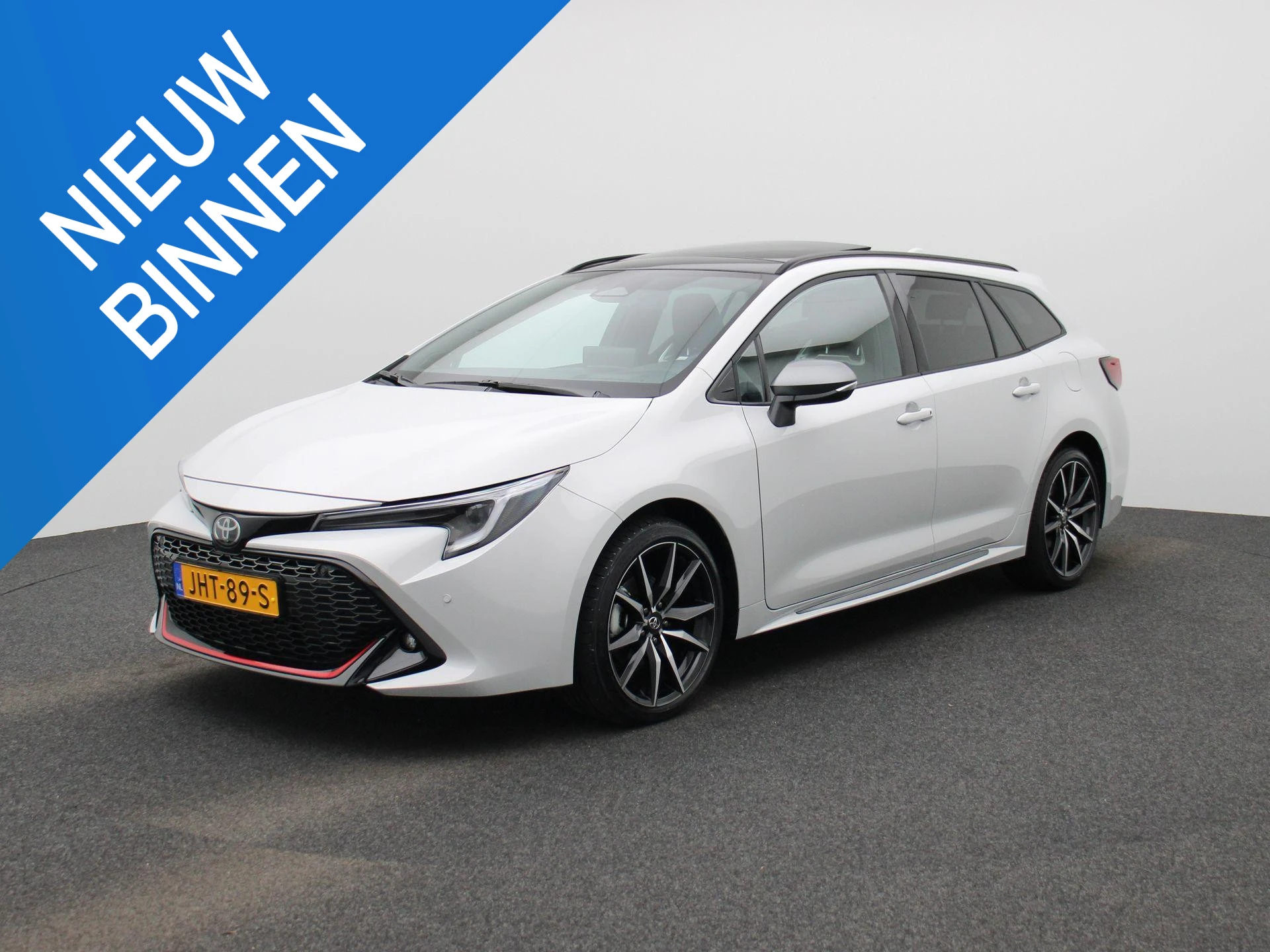 Toyota Corolla Touring Sports - 1