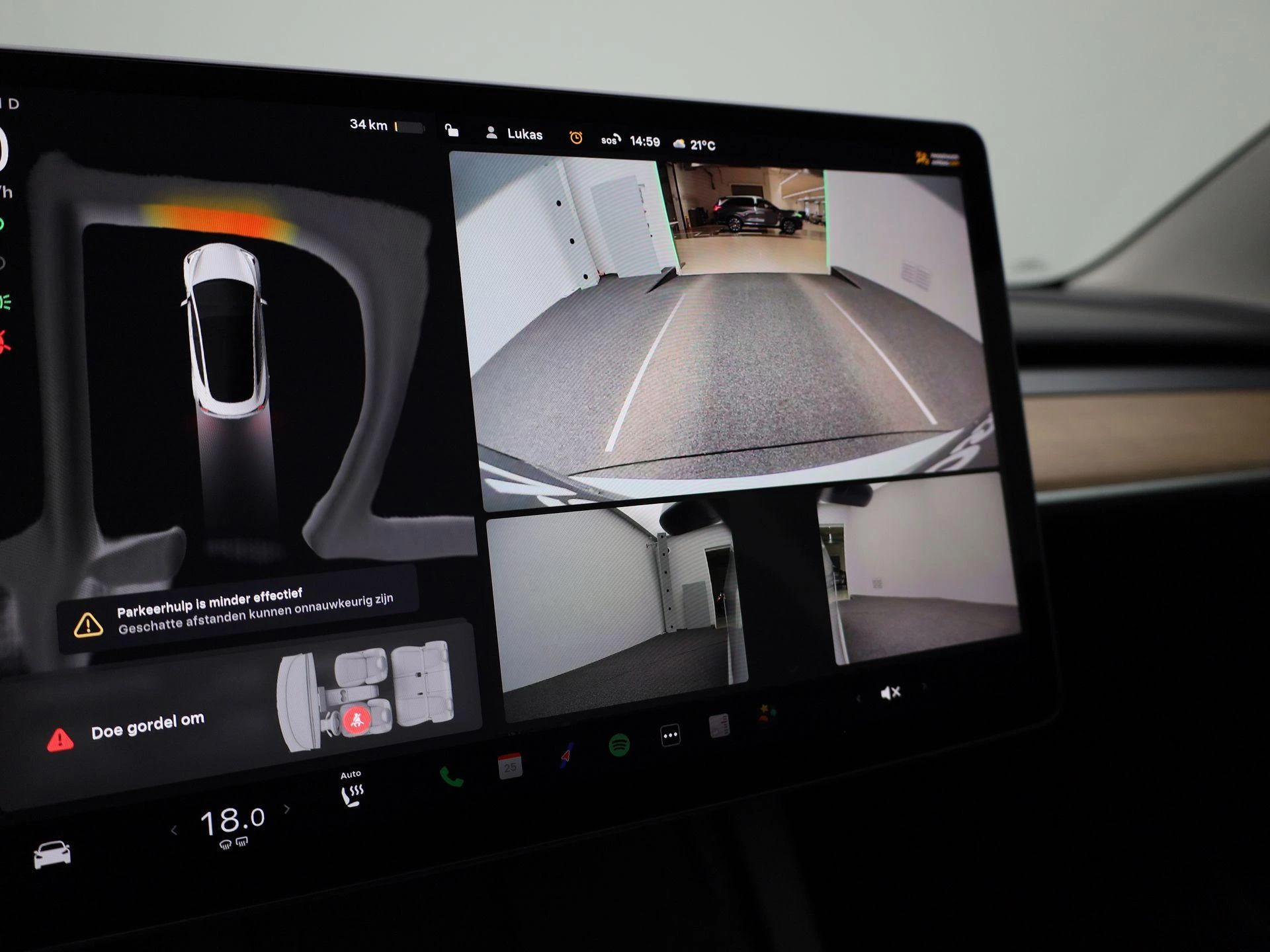 Tesla-Model 3-image-29