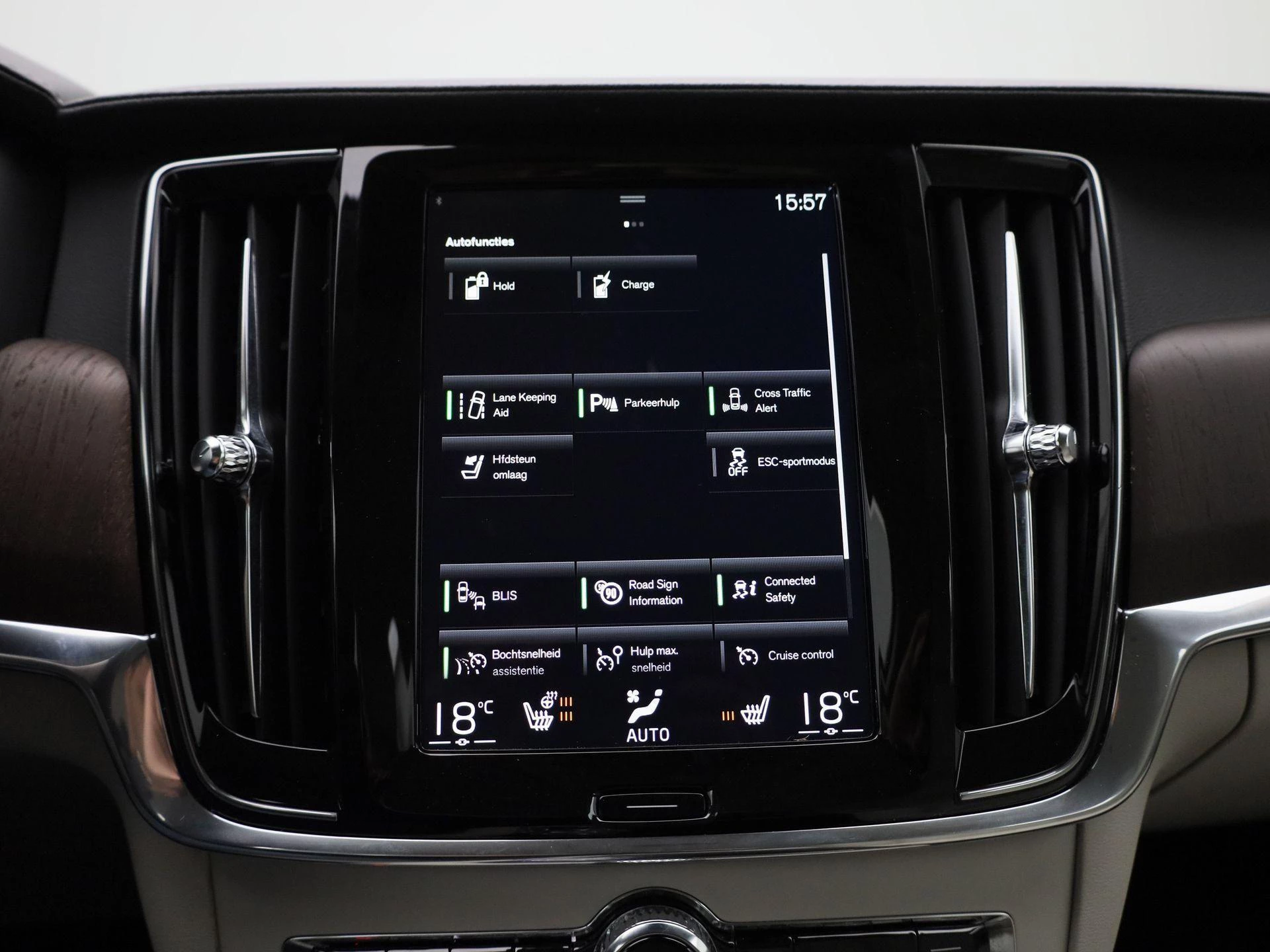 Volvo-V90-image-29