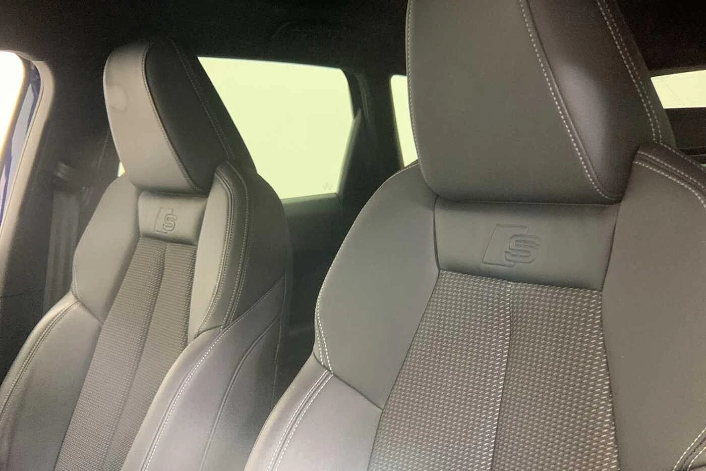 Audi-Q4 e-tron-image-8
