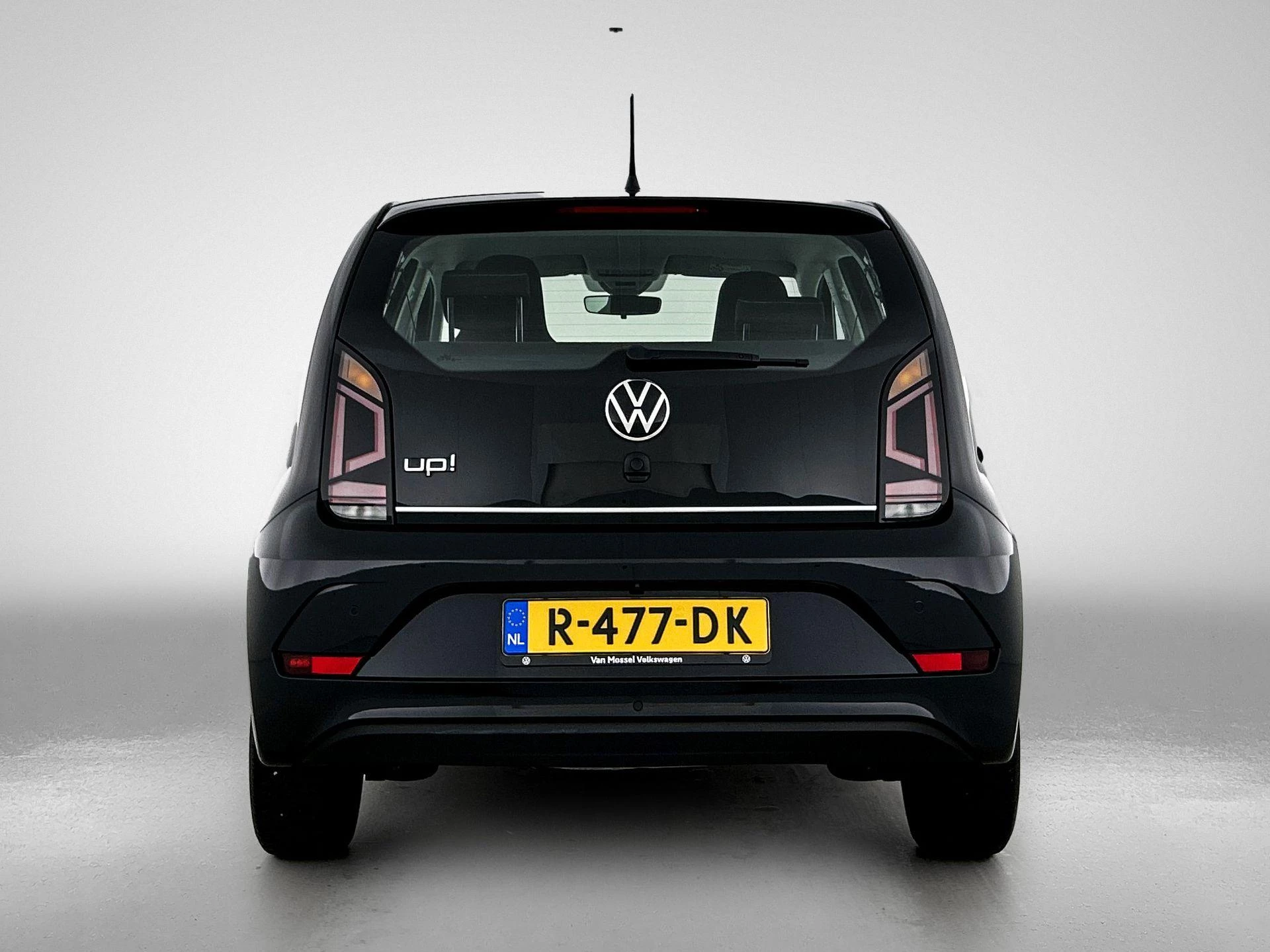 Volkswagen-up!-image-2