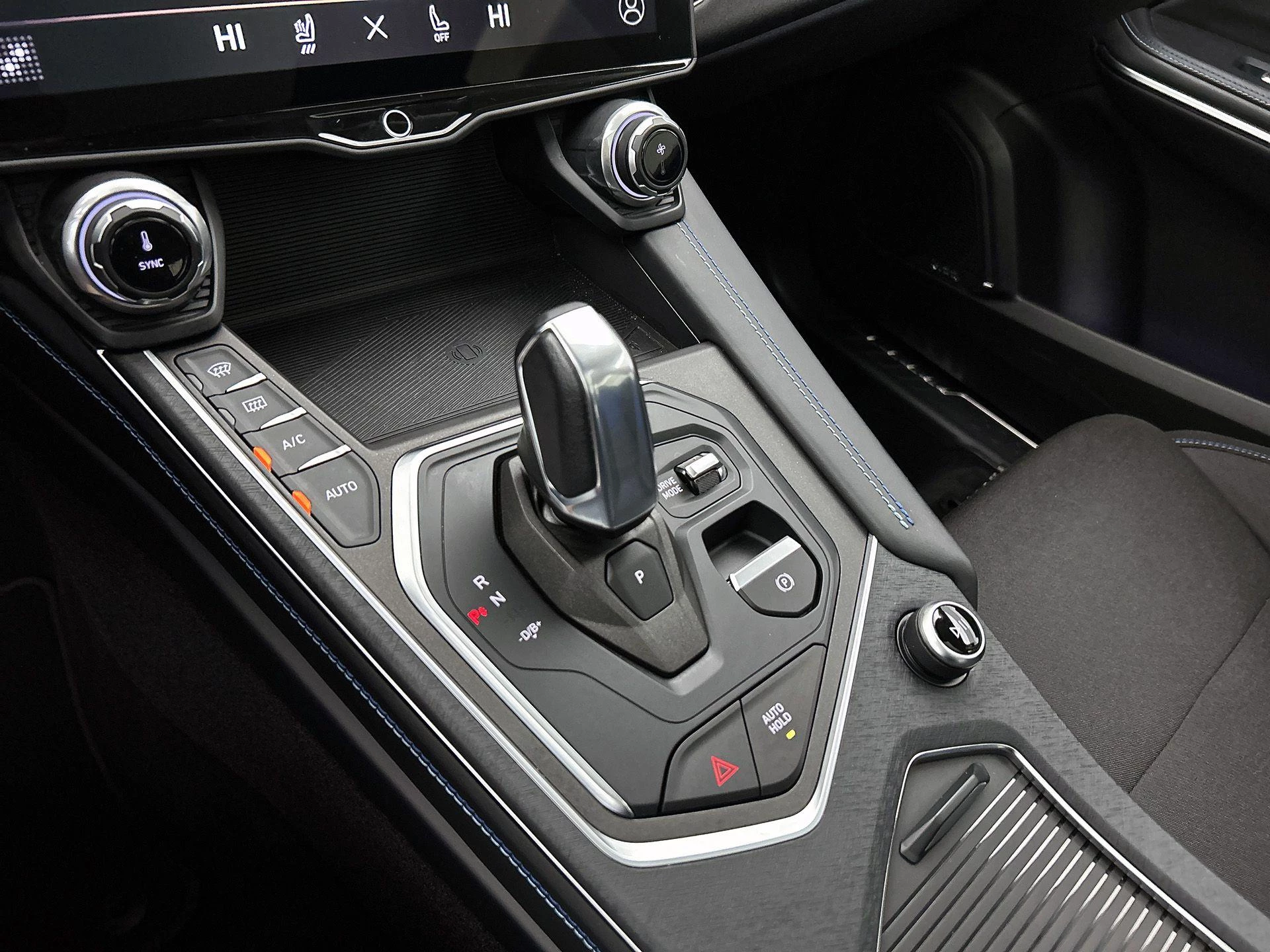 Lynk & Co-01-image-29