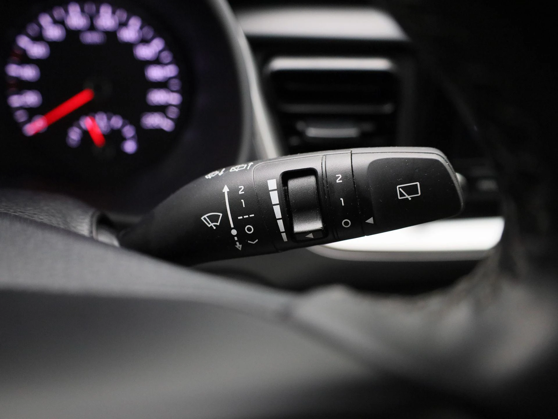Kia-Stonic-image-18