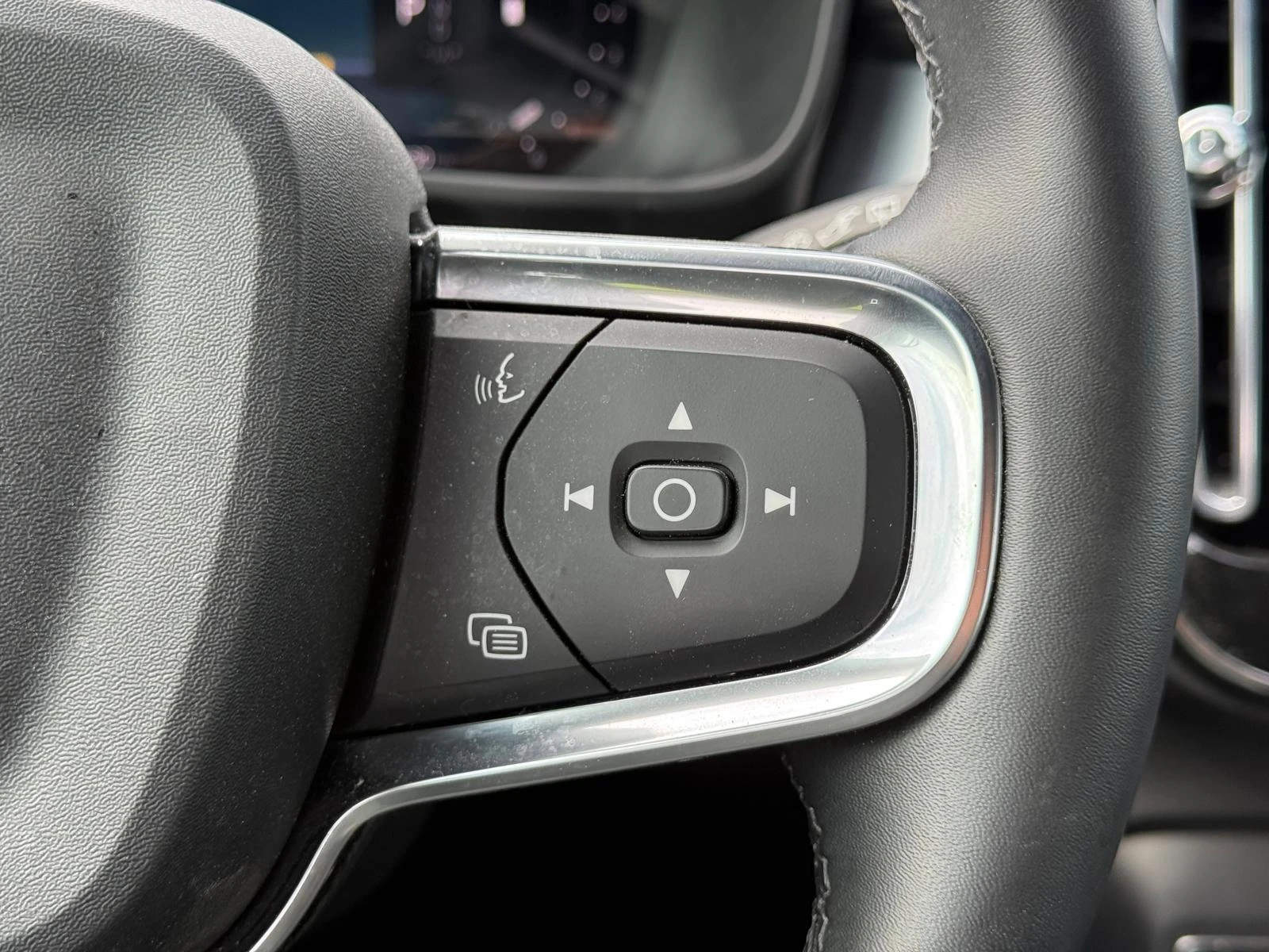 Volvo-XC40-image-19