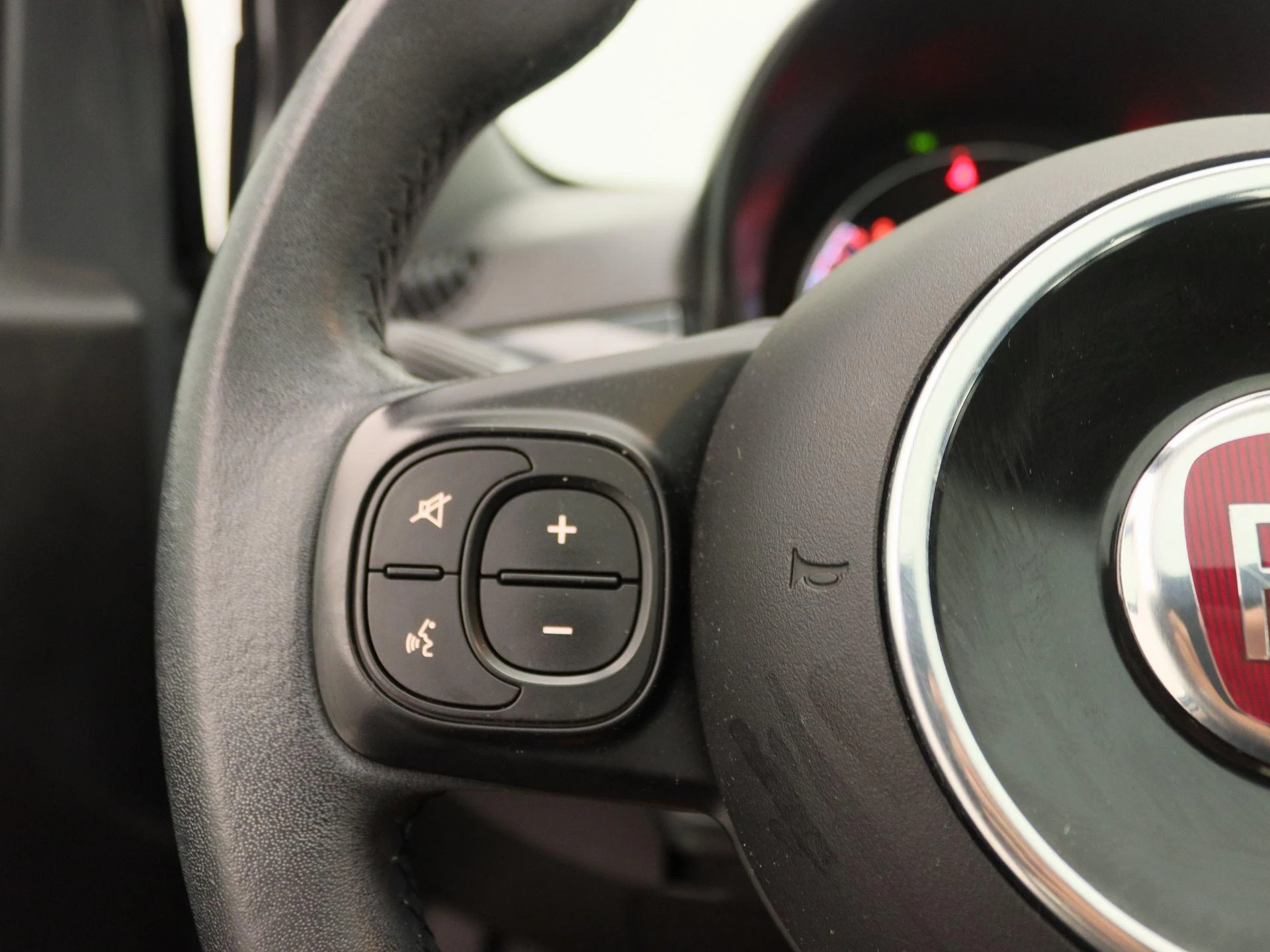 Fiat 500 1.0 Hybrid Launch Edition