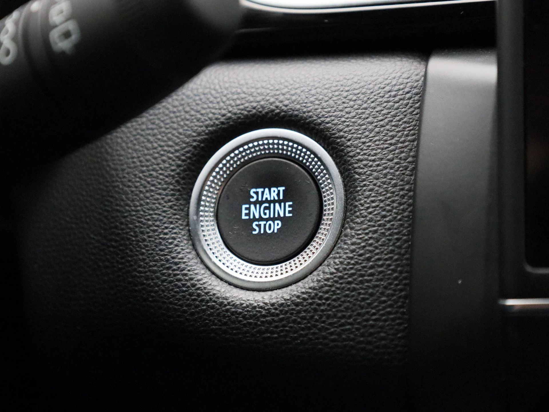Renault Captur 1.6 E-Tech Hybrid 145 Rive Gauche