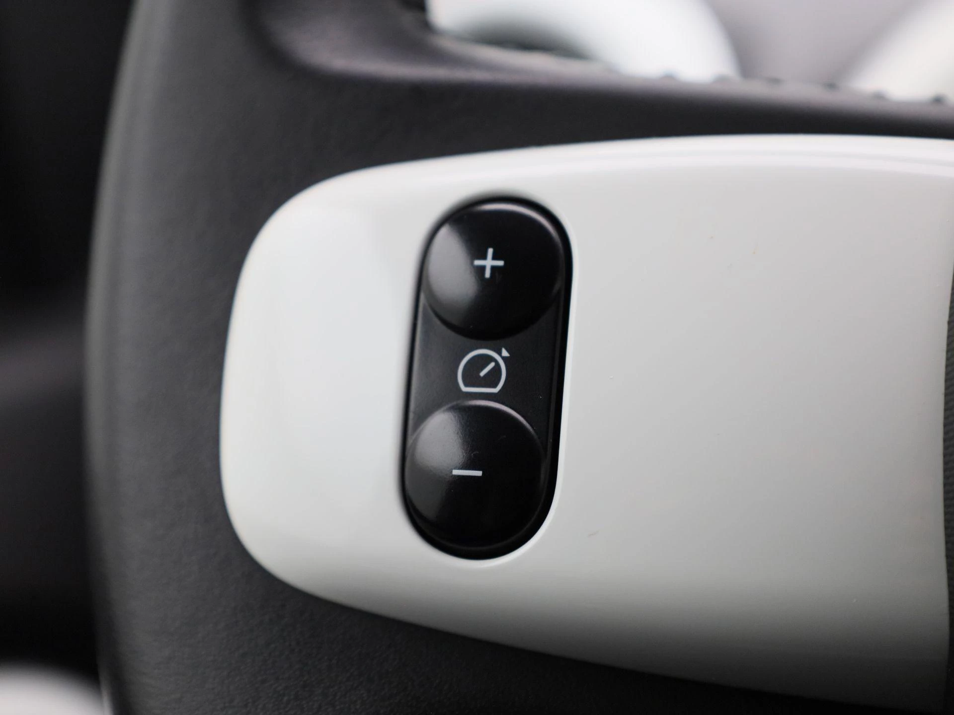 Renault-Twingo-image-17
