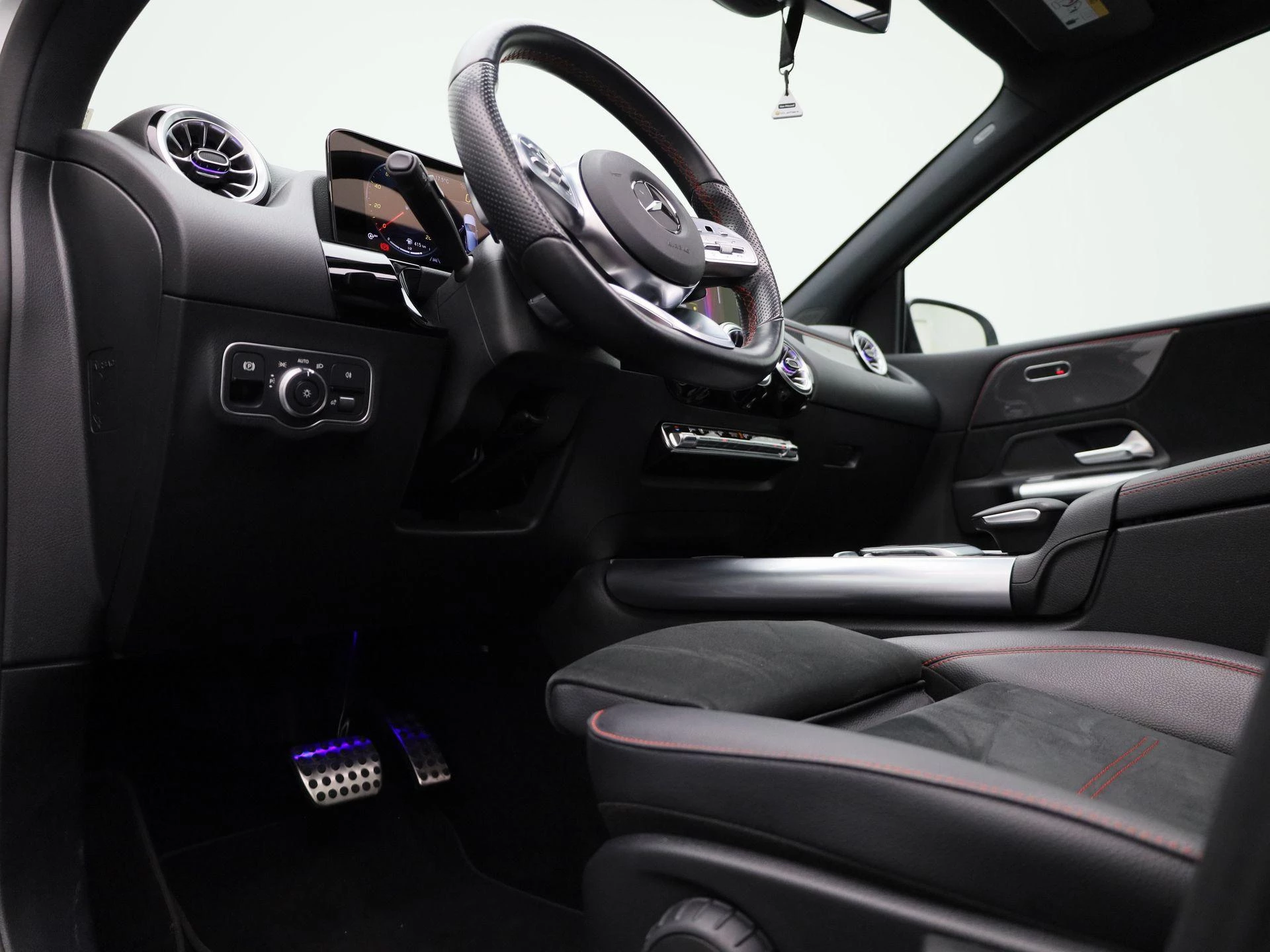 Mercedes-Benz-B-Klasse-image-44