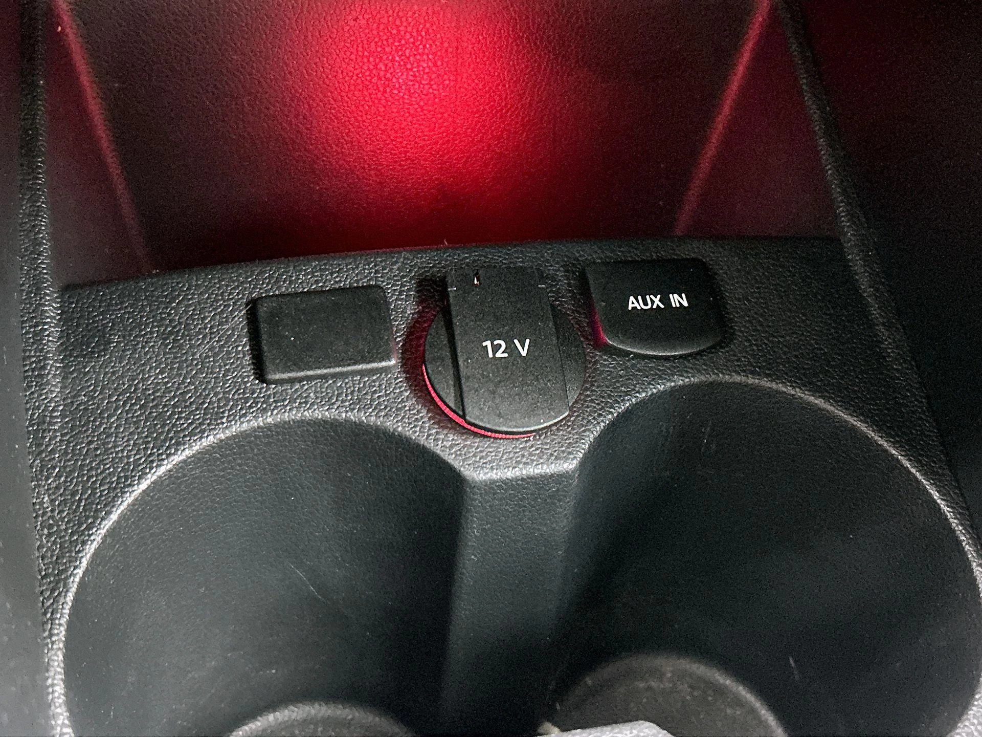 Volkswagen-Polo-image-28
