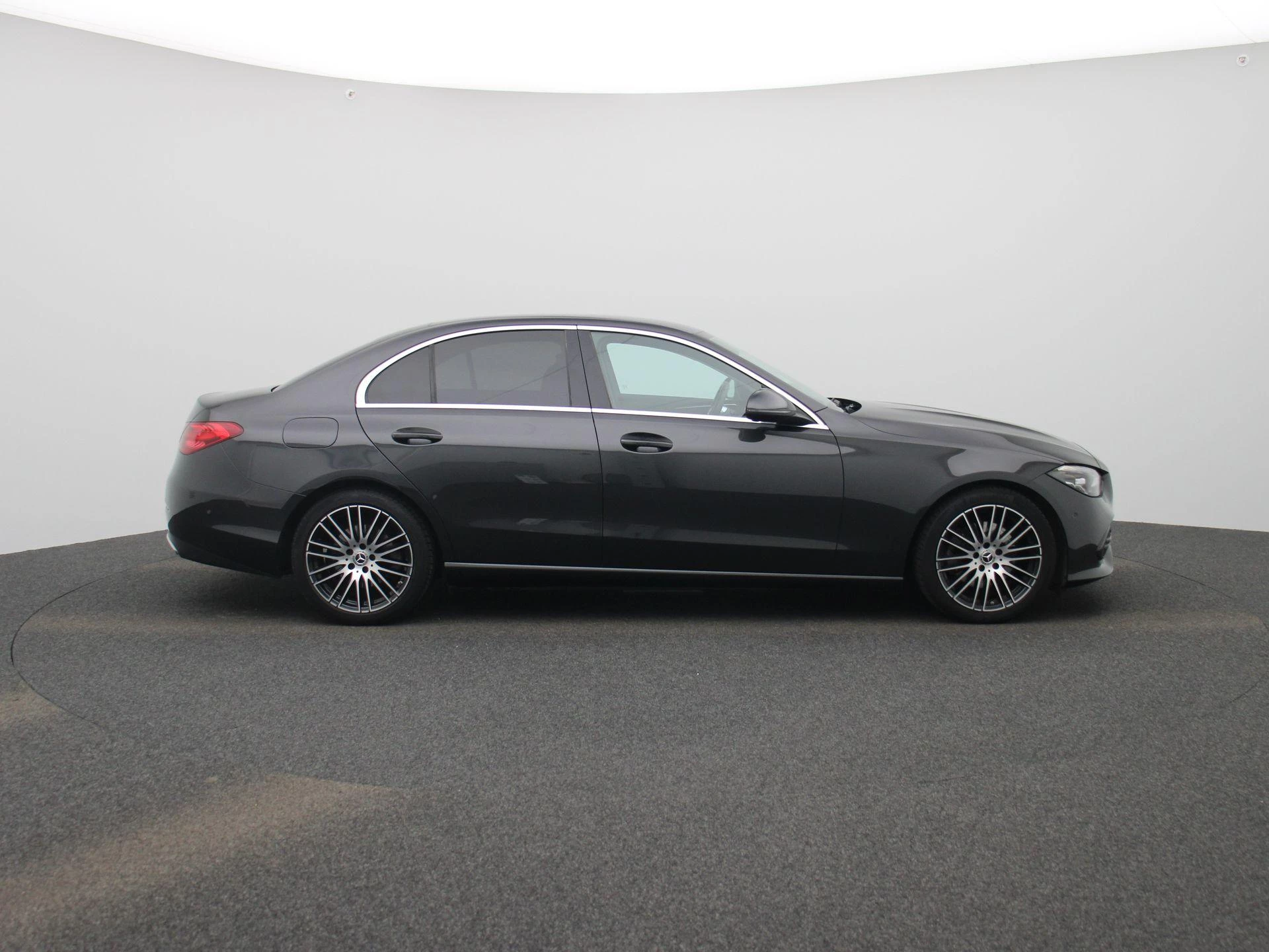 Mercedes-Benz-C-Klasse-image-5