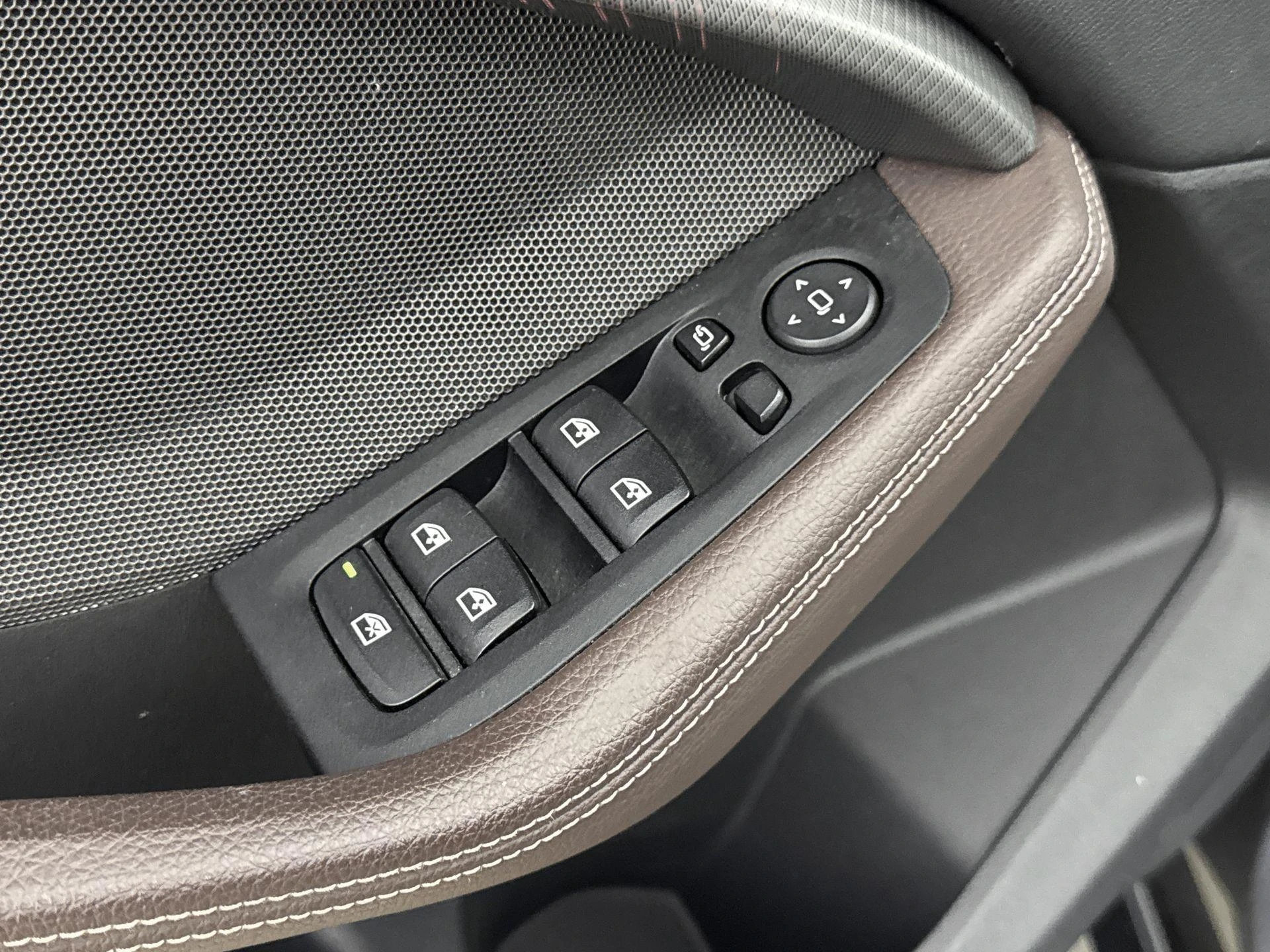 BMW-2 Serie-image-9