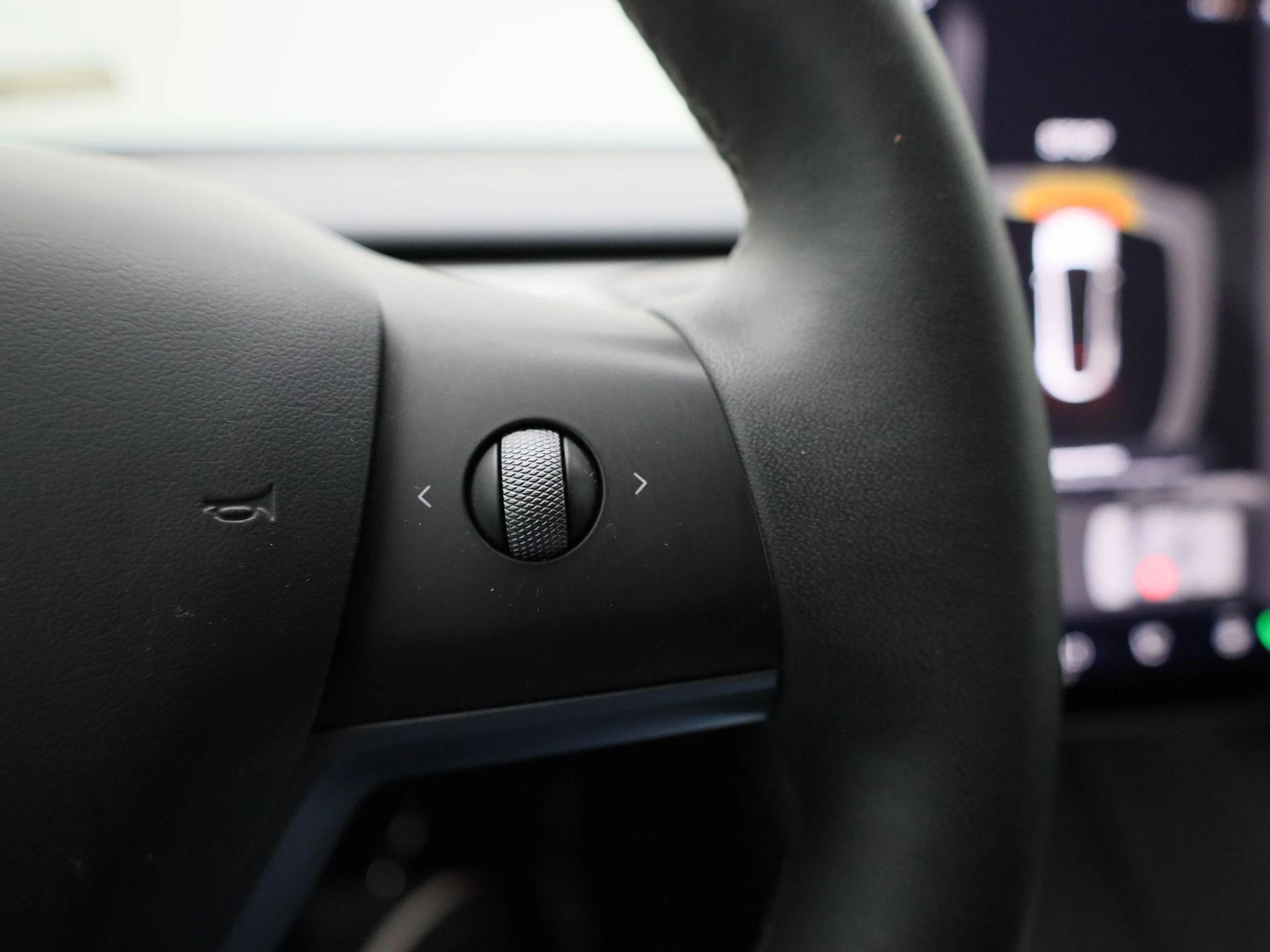 Tesla-Model Y-image-15