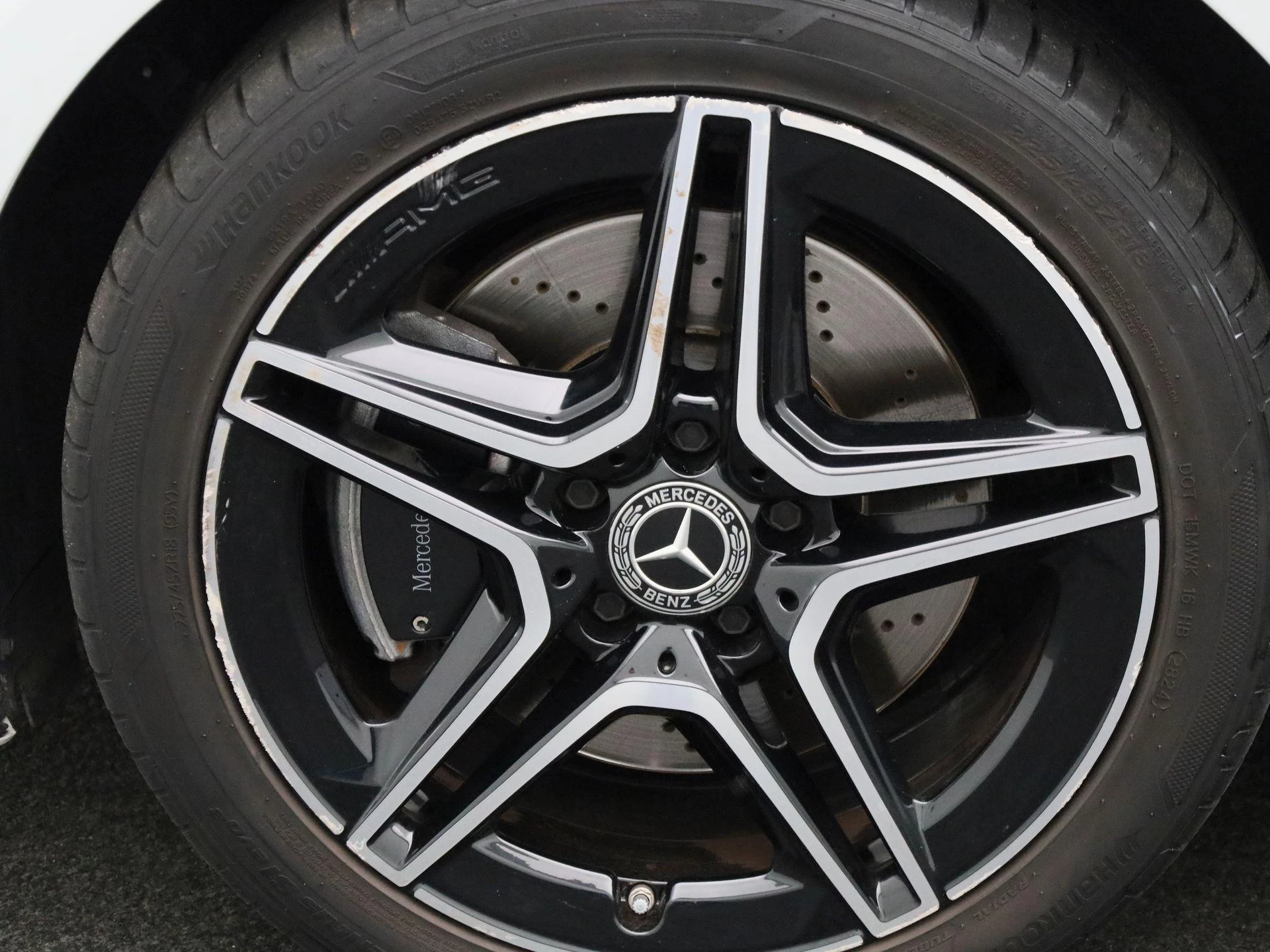 Mercedes-Benz A-Klasse 250 e AMG Line