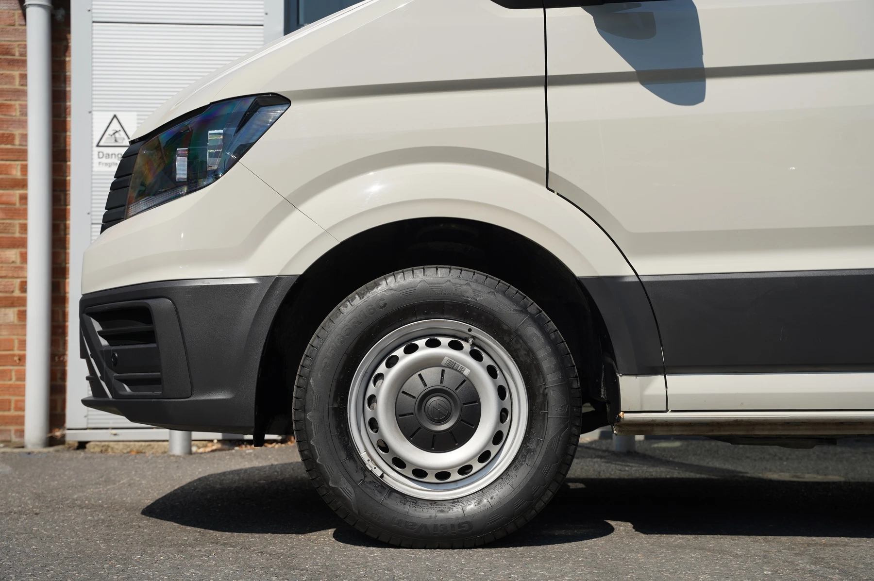 Volkswagen-Crafter-image-4