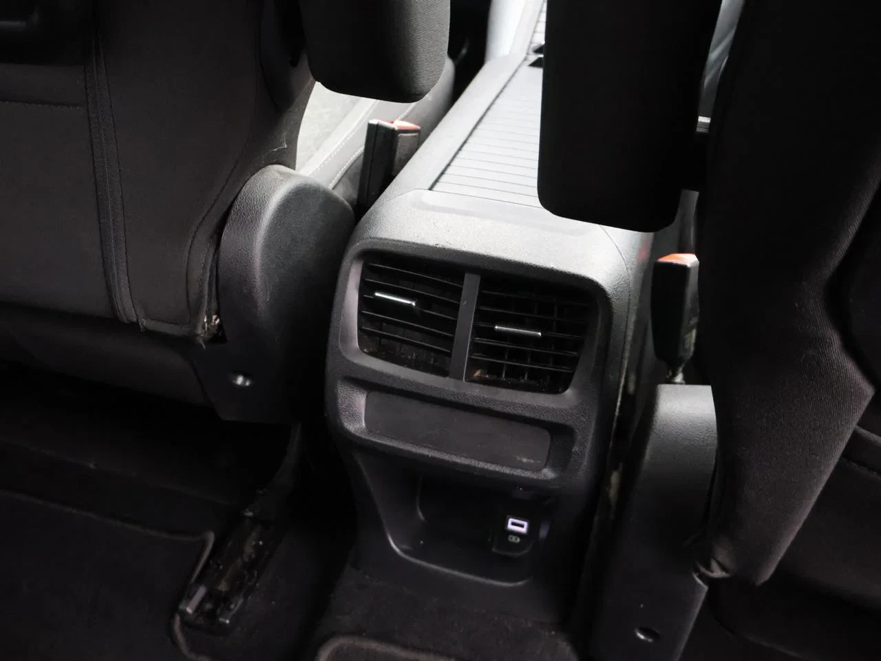 Opel-Combo Life-image-27