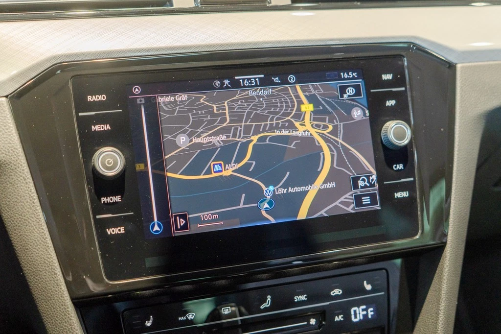 Volkswagen Passat Variant 2.0 TDI DSG Business *AHK*LED*Navi*App-Connect*ACC*PDC*Kamera*Sitzhzg.*Climatronic