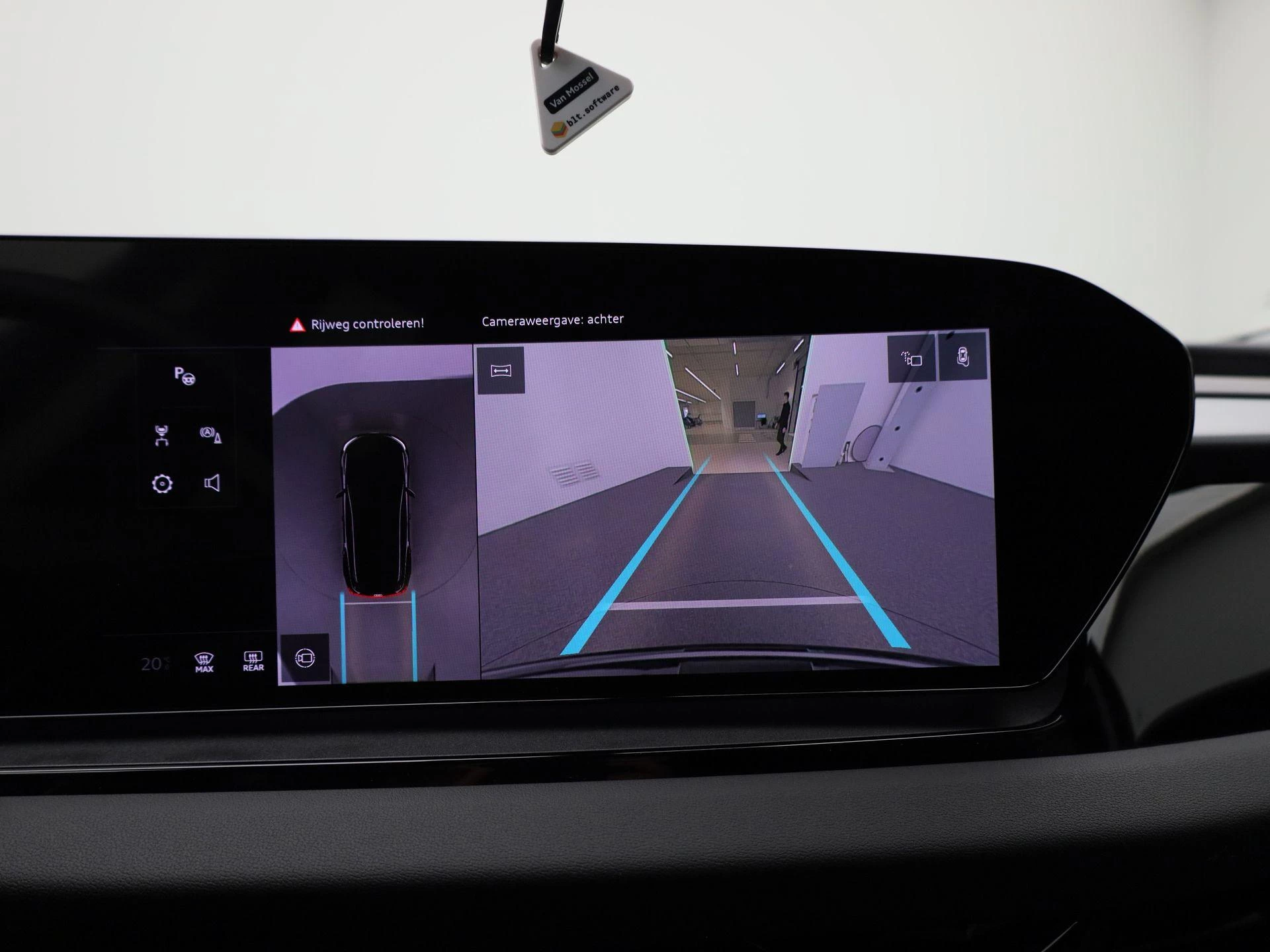 Audi-Q6 e-tron-image-35