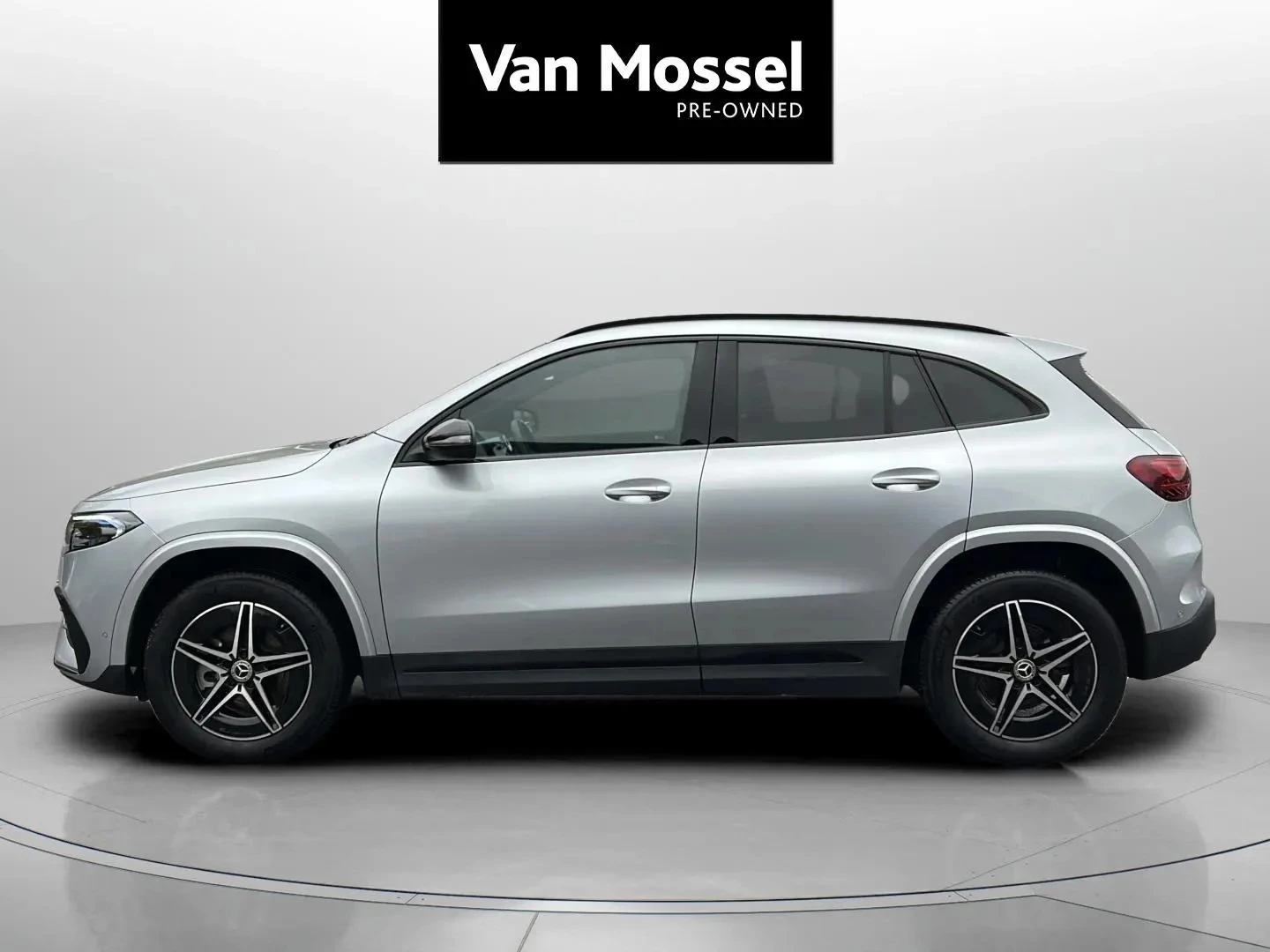 Mercedes-Benz-EQA-image-7