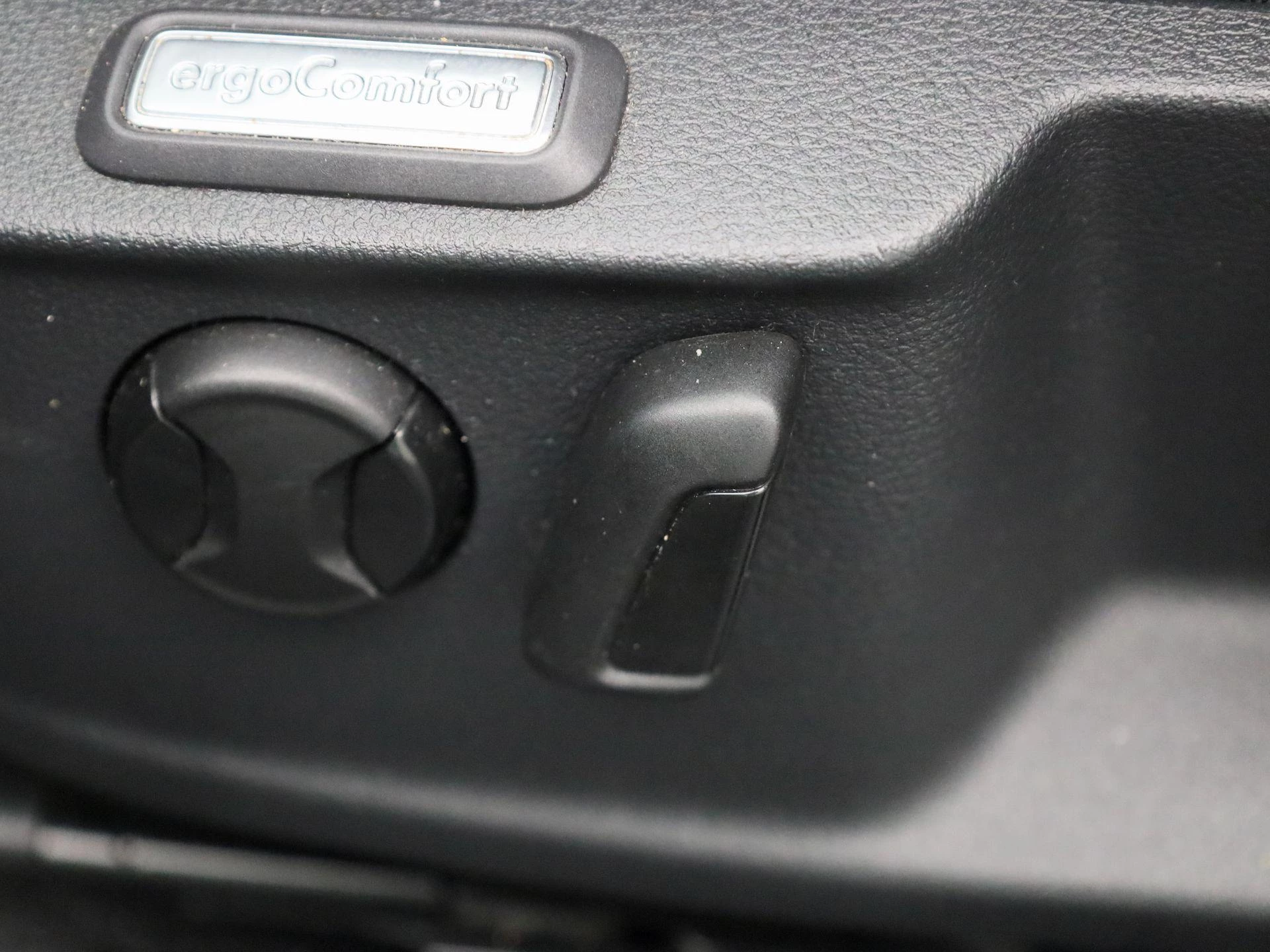 Volkswagen-Passat-image-36