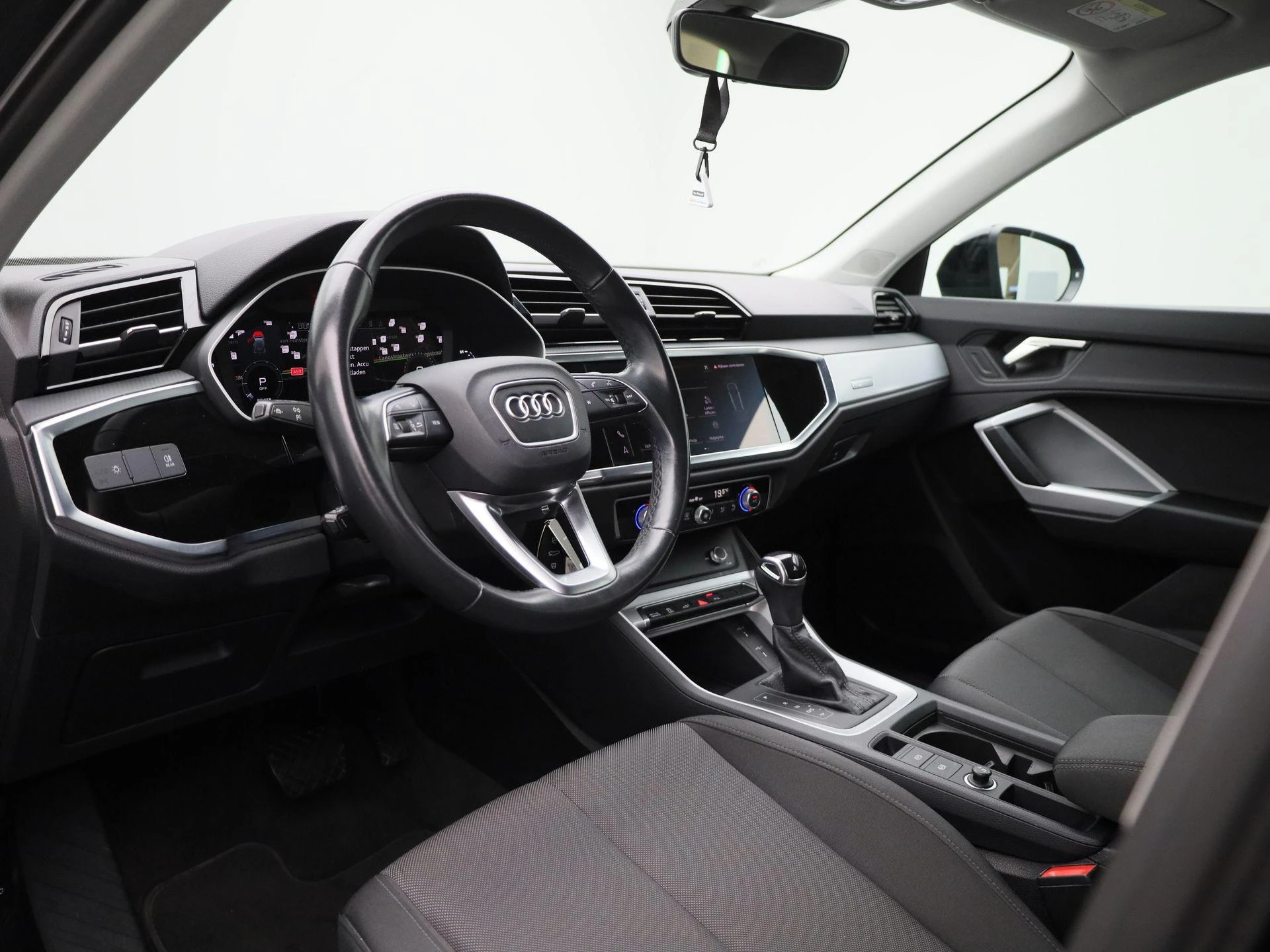 Audi-Q3-image-31