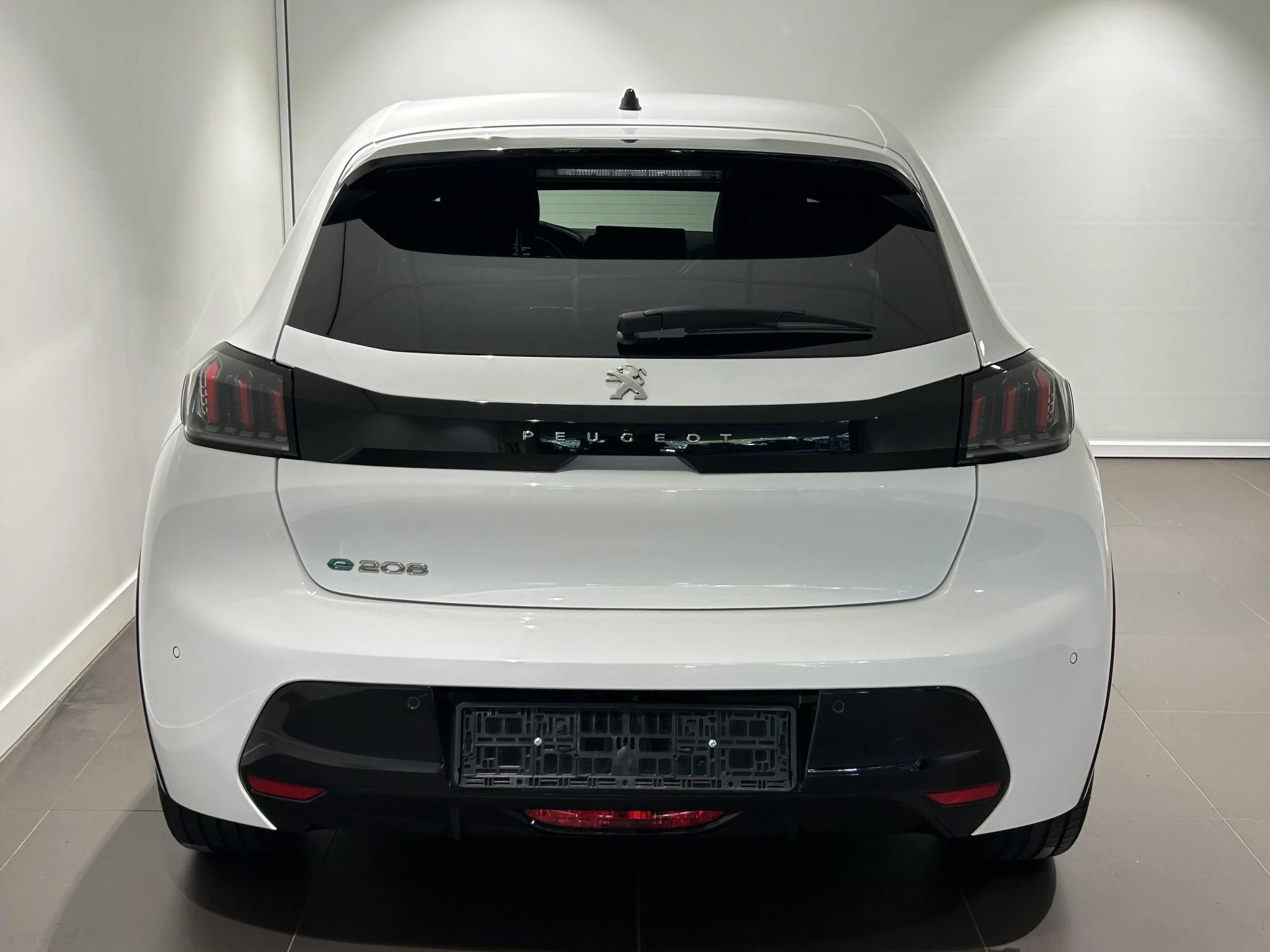 Peugeot-e-208-image-4