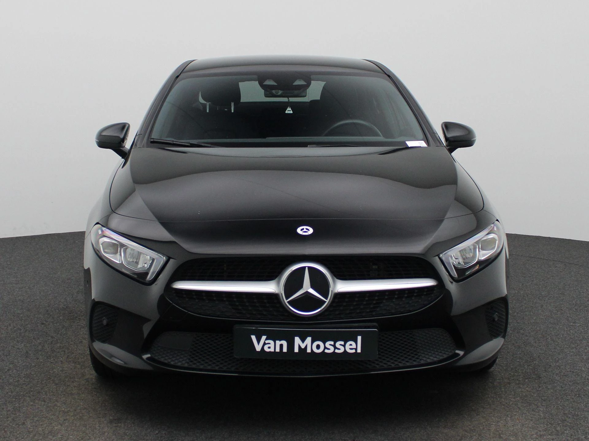 Mercedes-Benz-A-Klasse-image-2