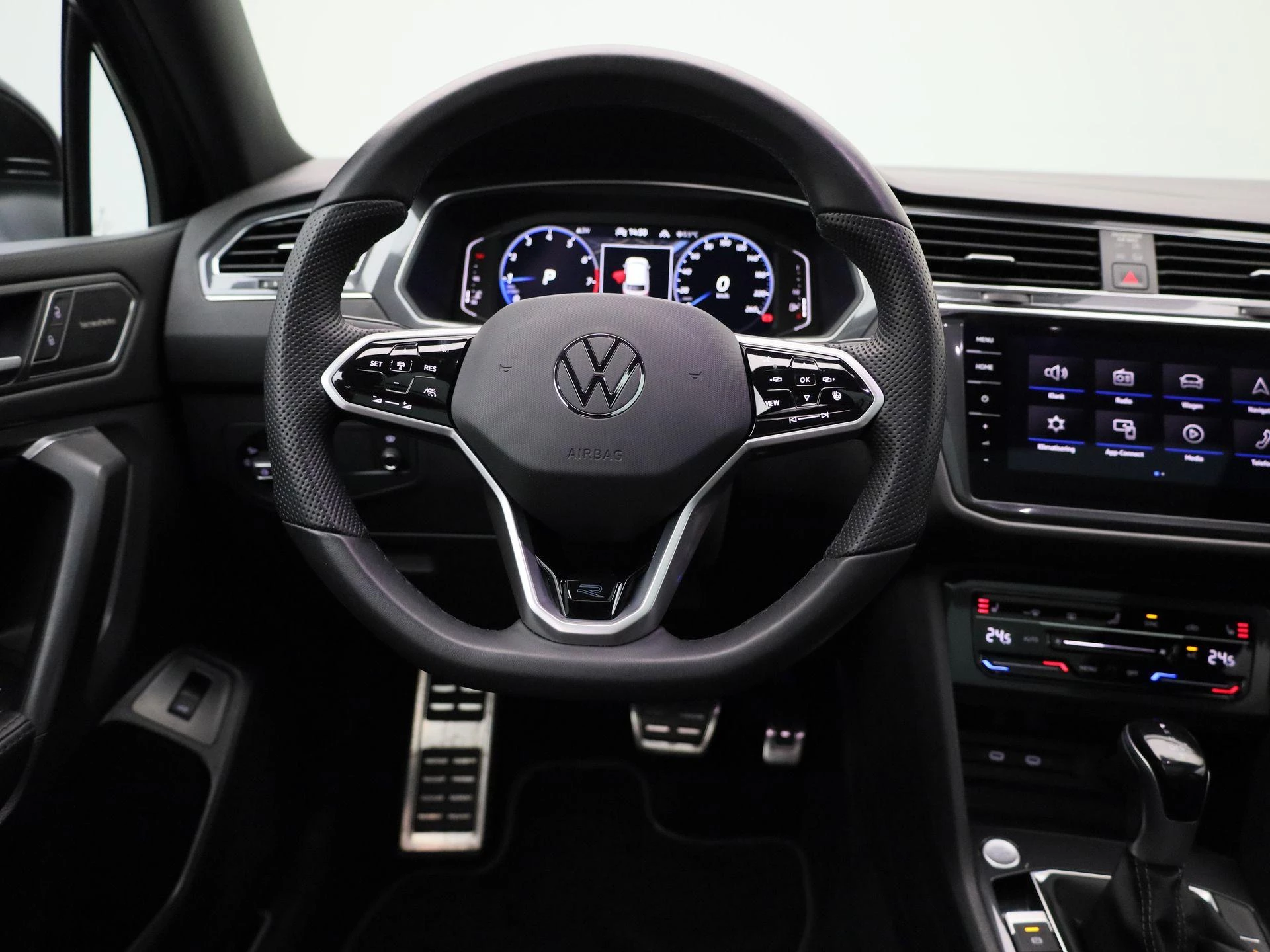 Volkswagen-Tiguan Allspace-image-6