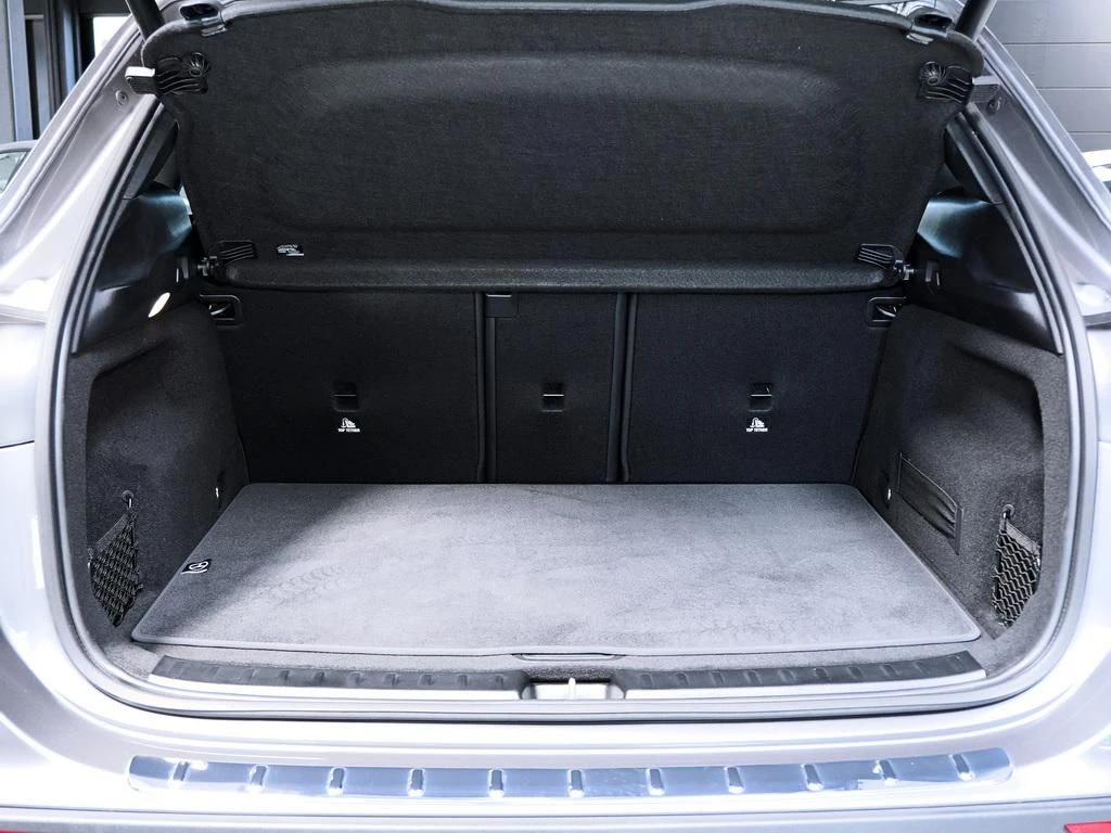 Mercedes-Benz-GLA 220-image-15