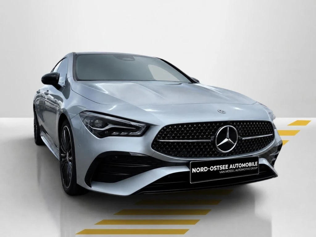Mercedes-Benz-CLA 200 d-image-17