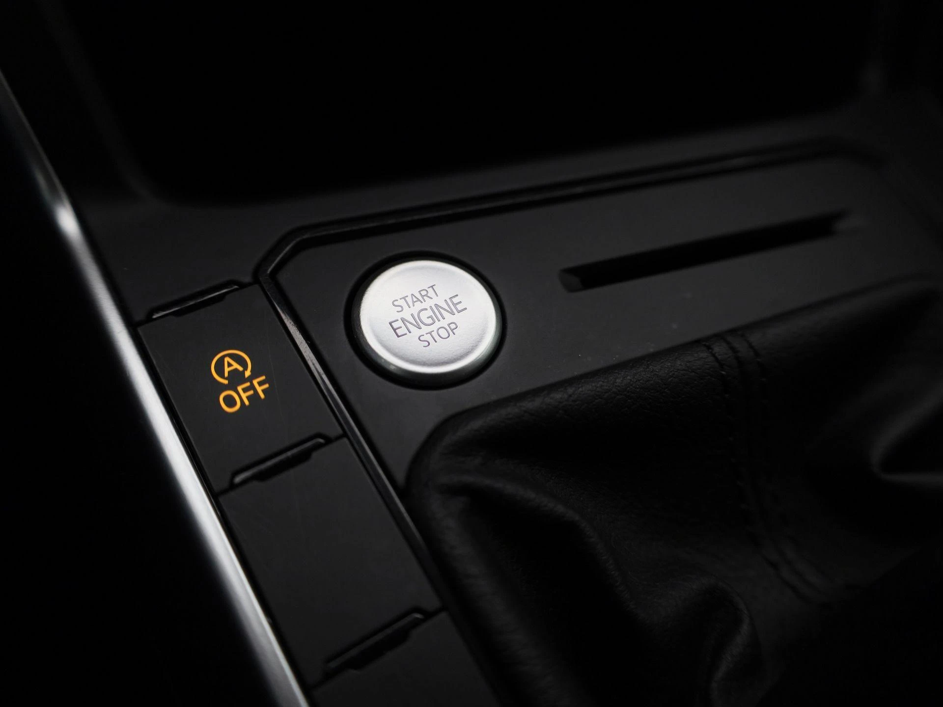 Volkswagen-Polo-image-23