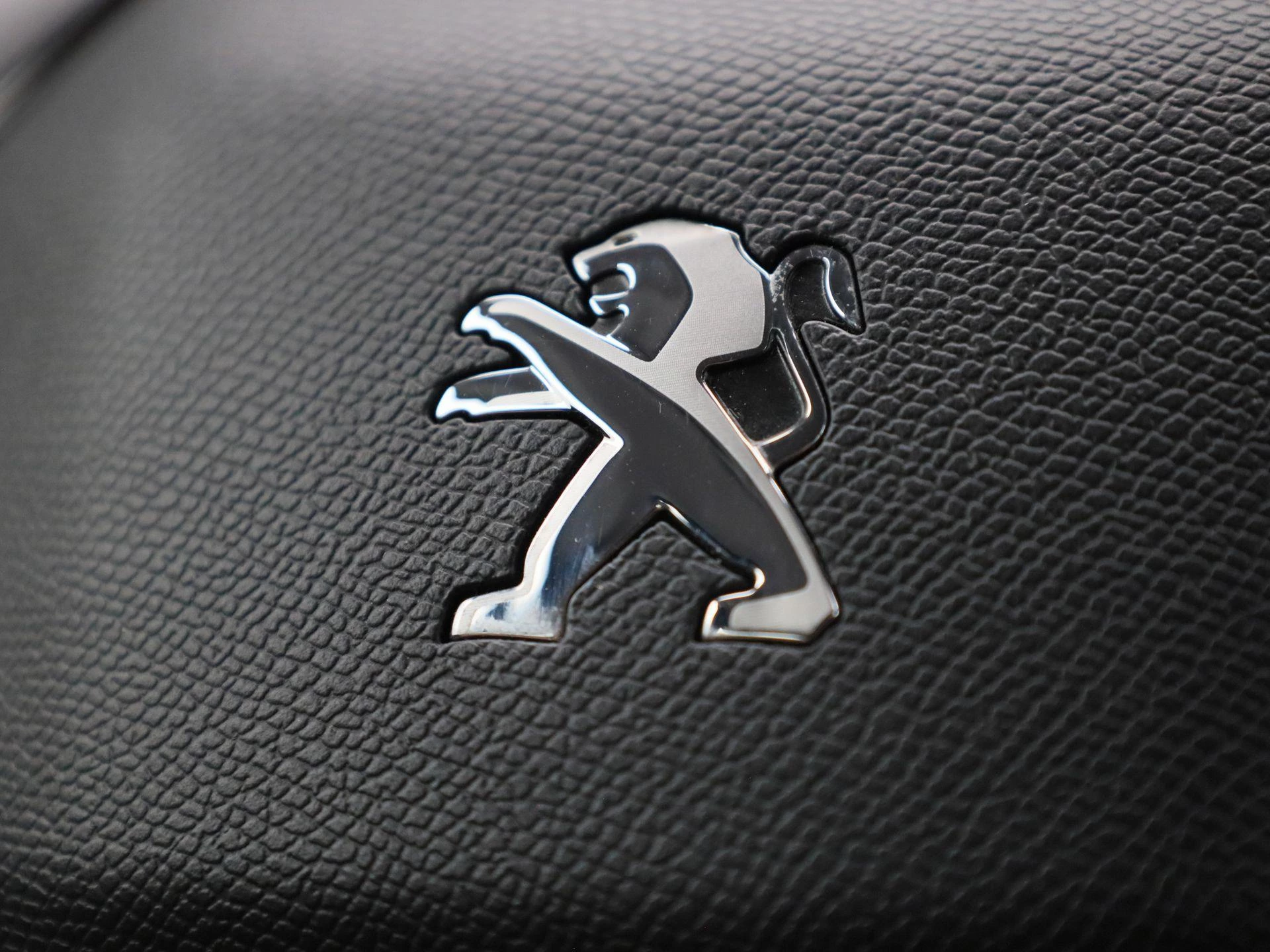 Peugeot 2008 1.2 PureTech Active Pack