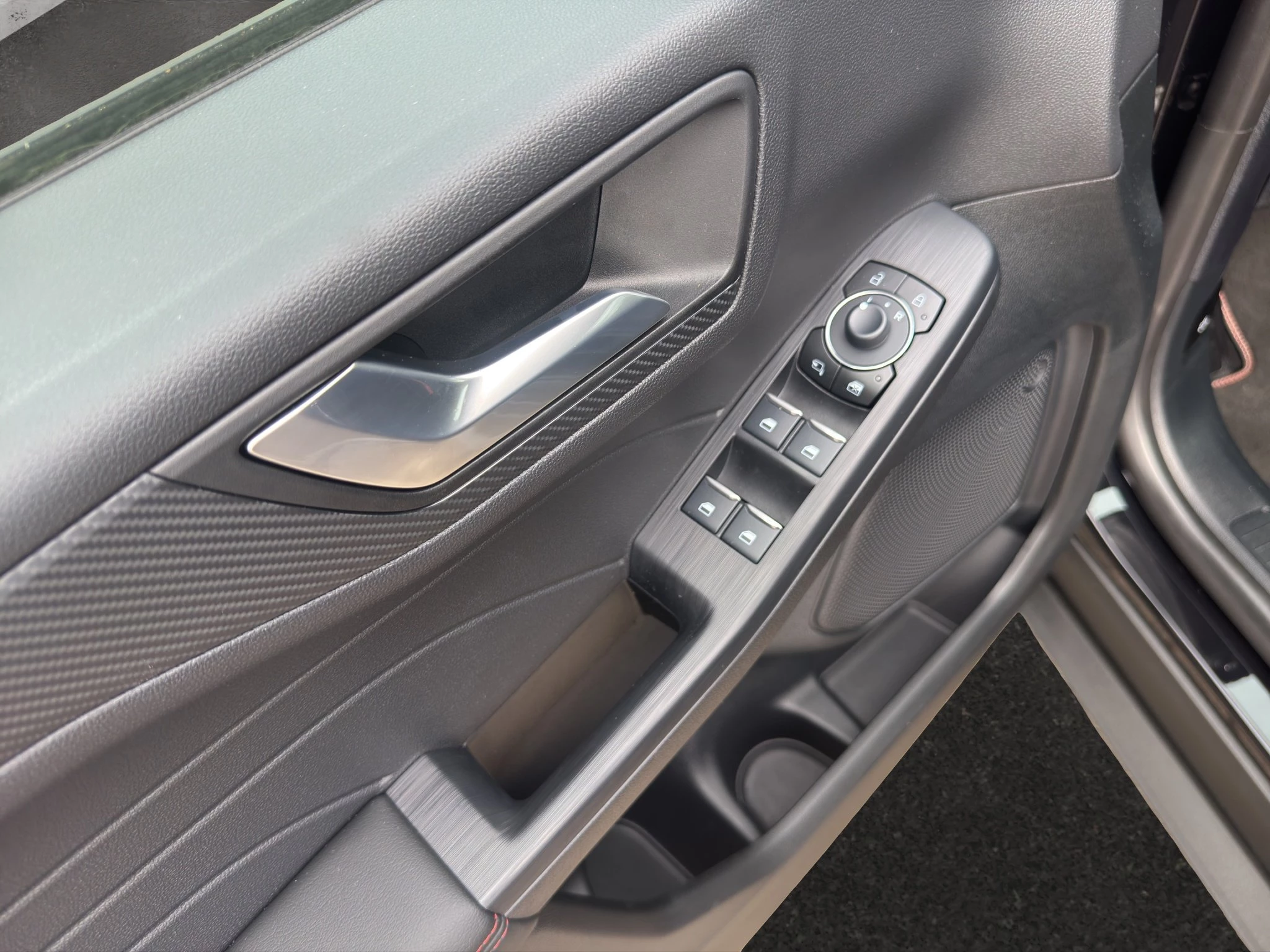 Ford Kuga ST-Line Plug-in*LED-MATRIX*KAM*NAVI*WINTER-PKT.