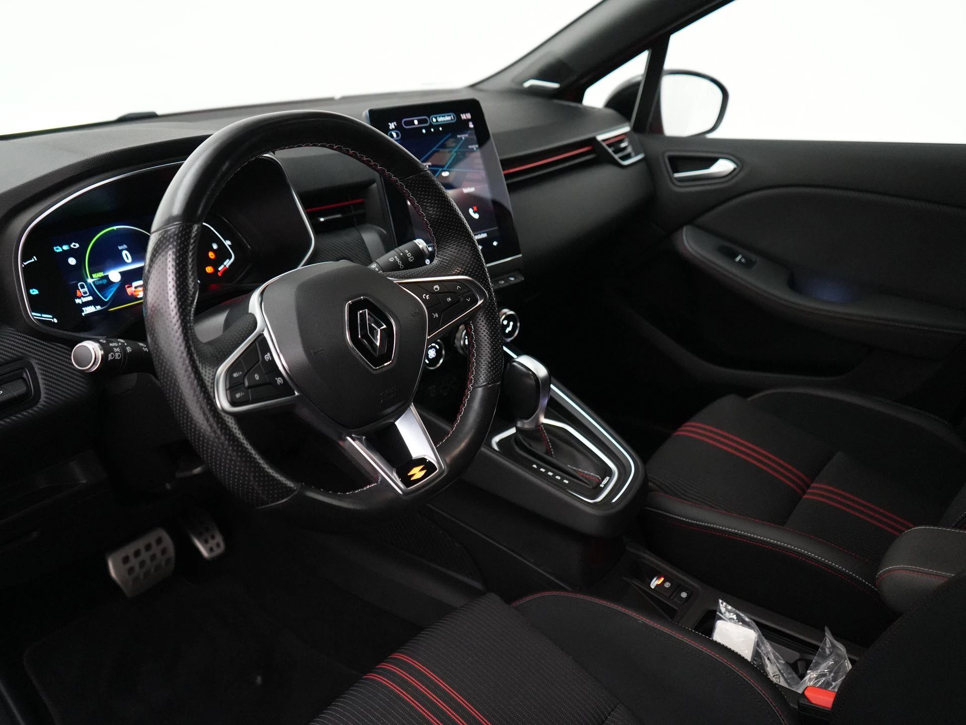 Renault Clio 1.6 E-Tech Hybrid 140 Initiale Paris