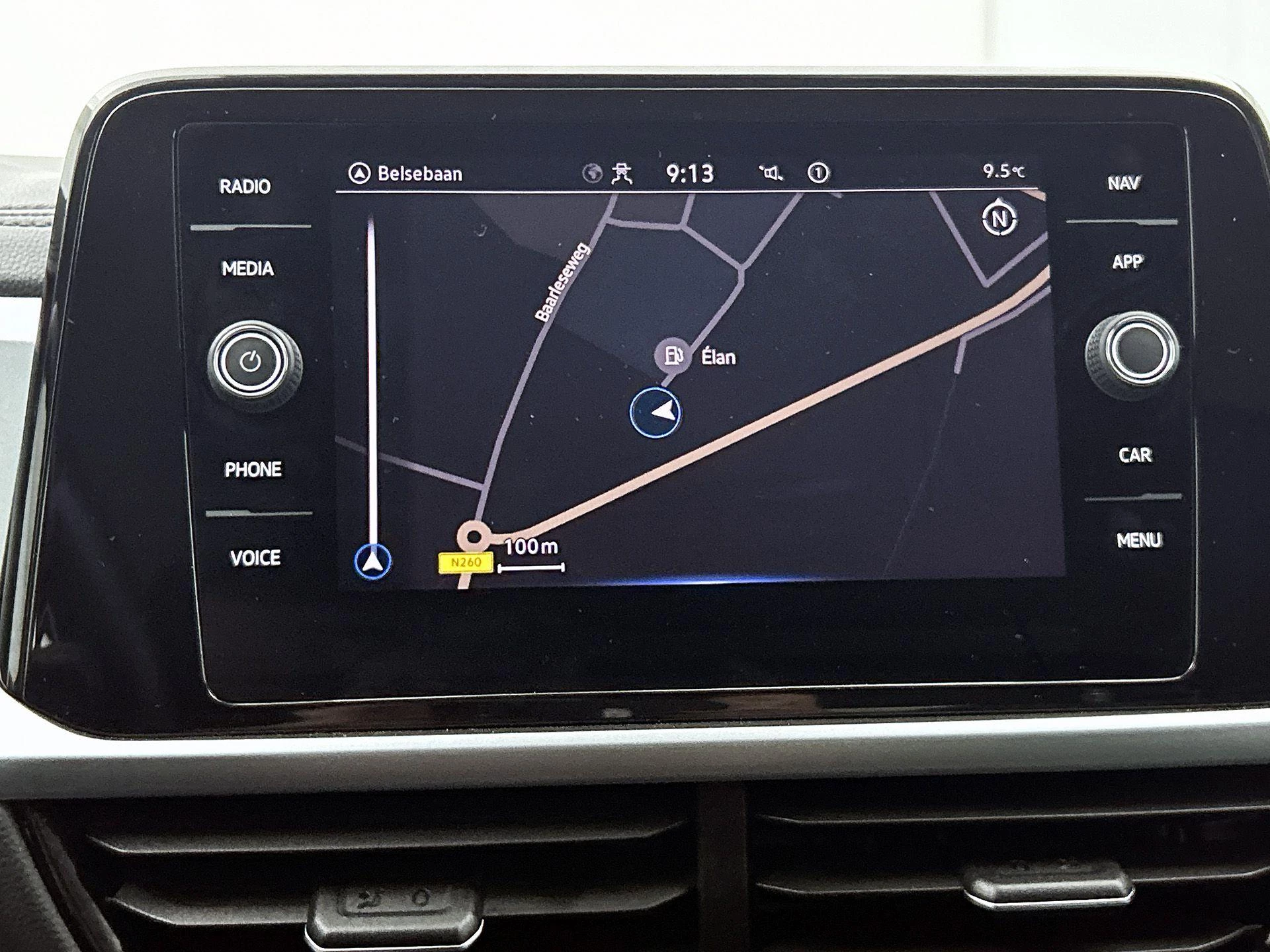 Volkswagen-T-Roc-image-6