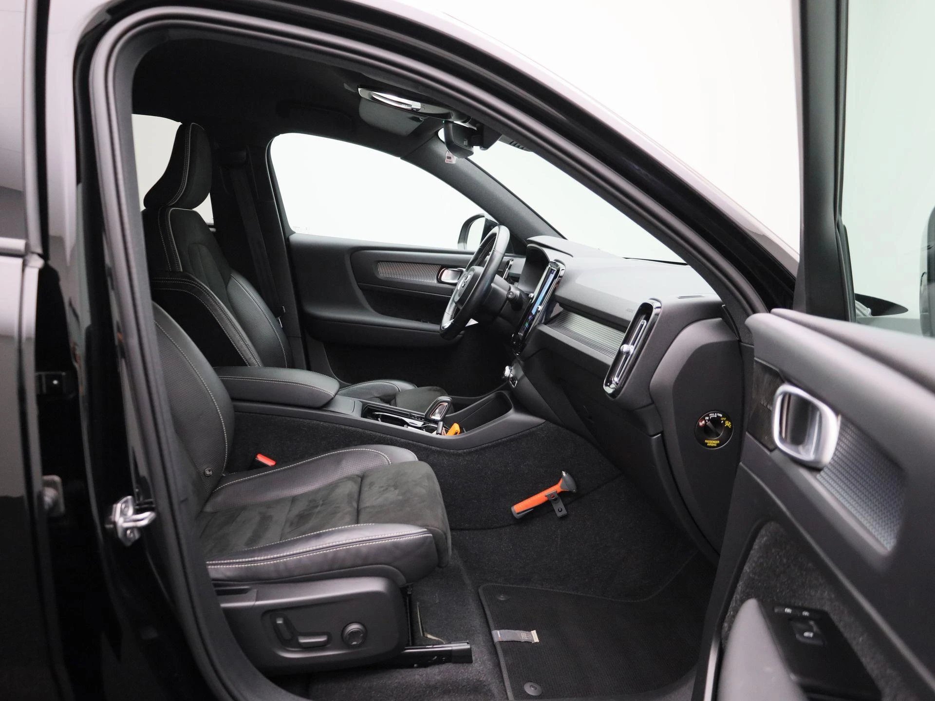 Volvo-XC40-image-40