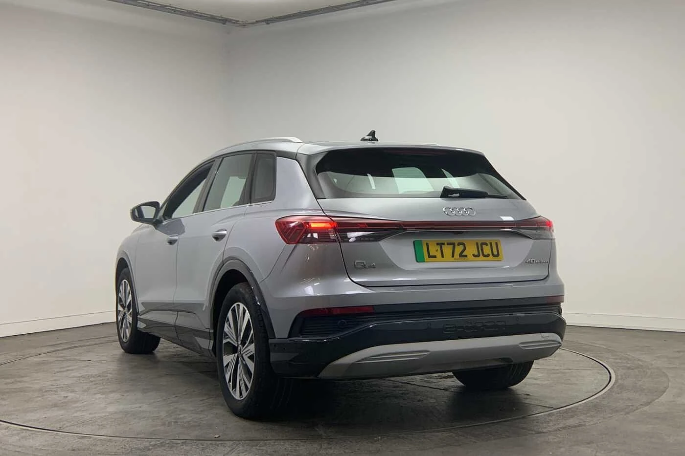 Audi-Q4 e-tron-image-2