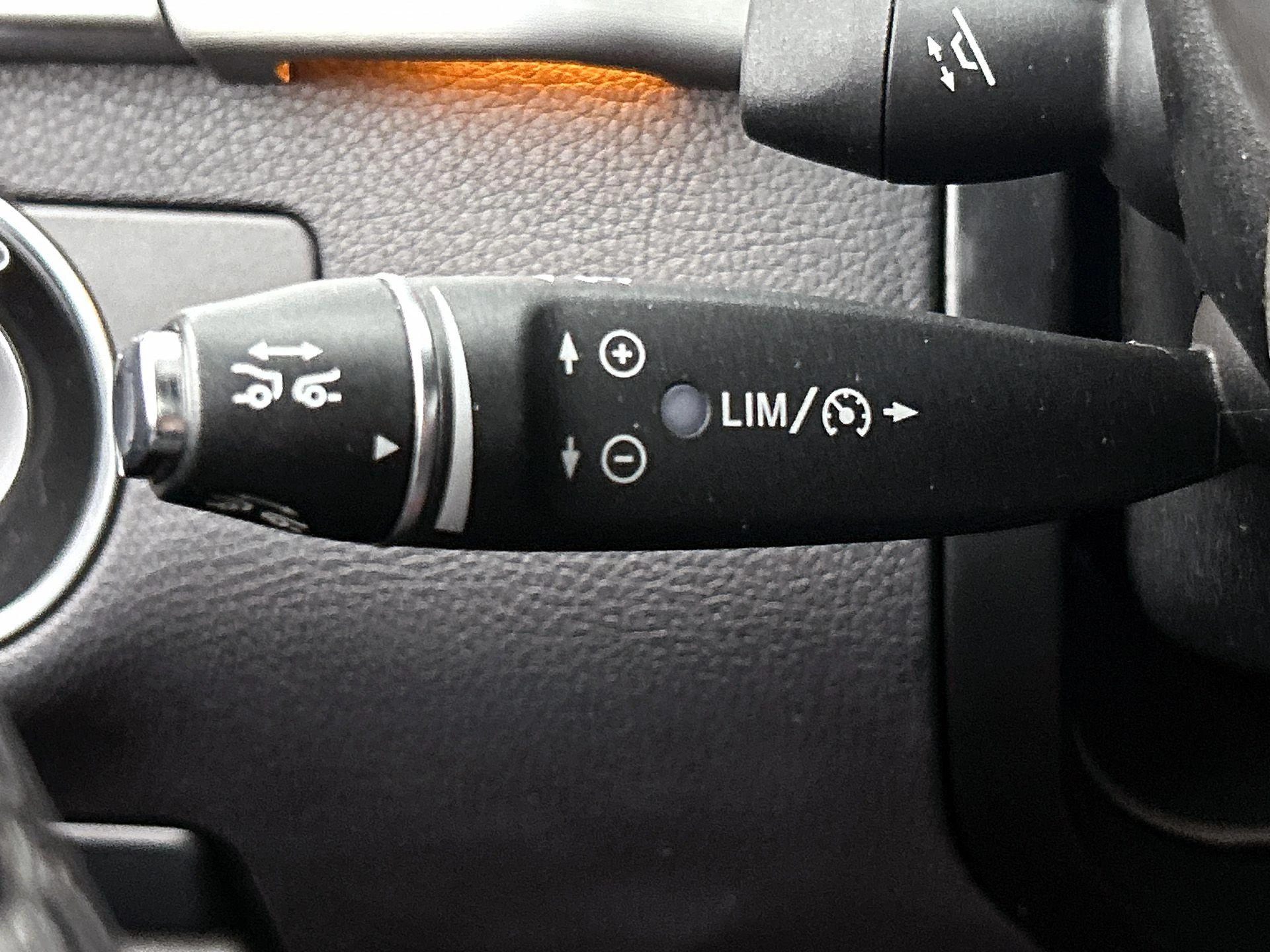 Mercedes-Benz-GLE-image-6