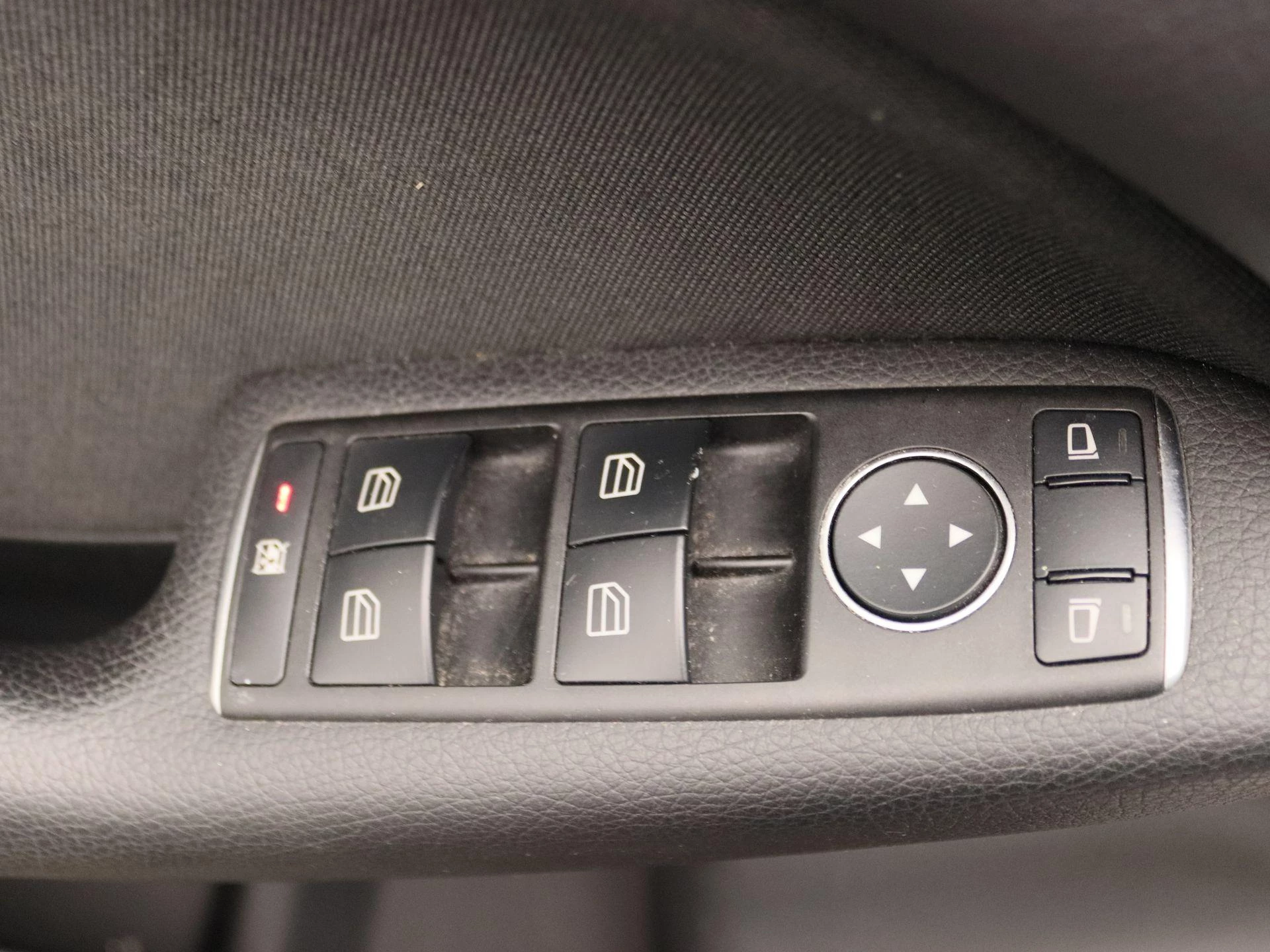 Mercedes-Benz-B-Klasse-image-20