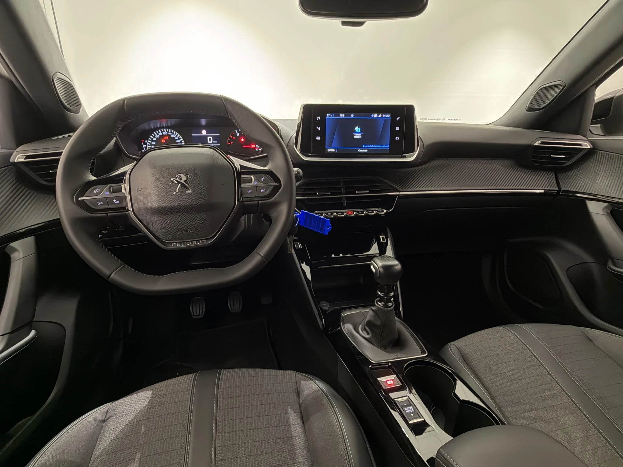 Peugeot-2008-image-14