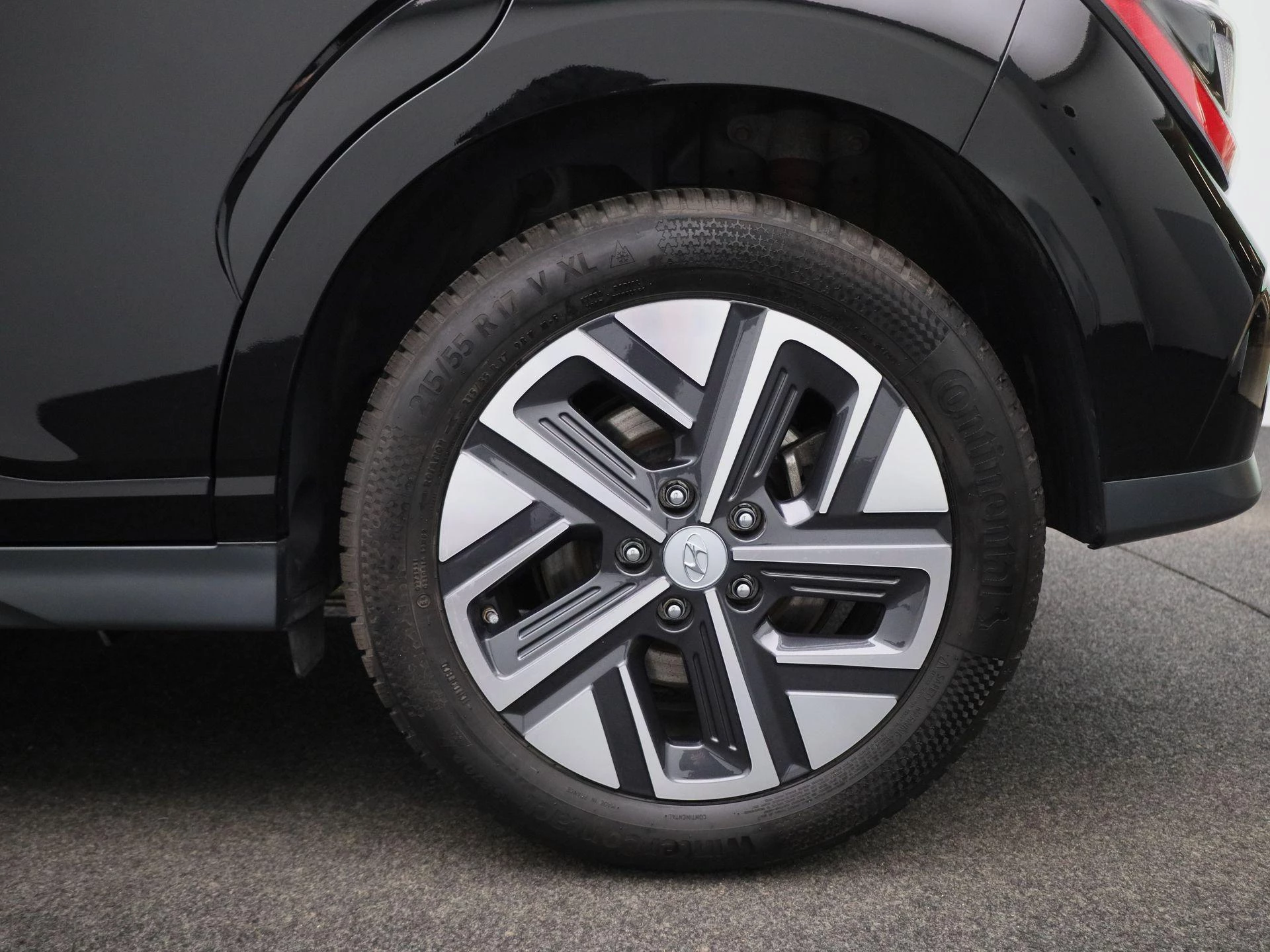 Hyundai-Kona-image-13