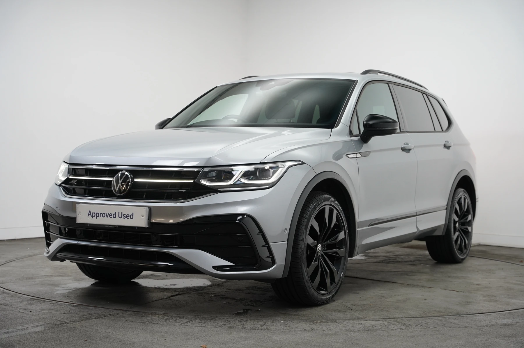 Volkswagen-Tiguan Allspace-image-43