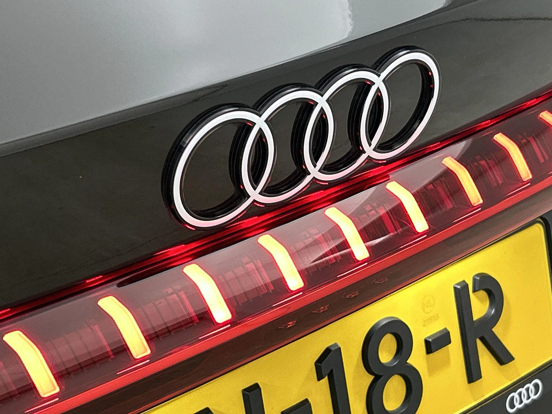 Audi A5 Avant 2.0 e-hybrid quattro Advanced edition