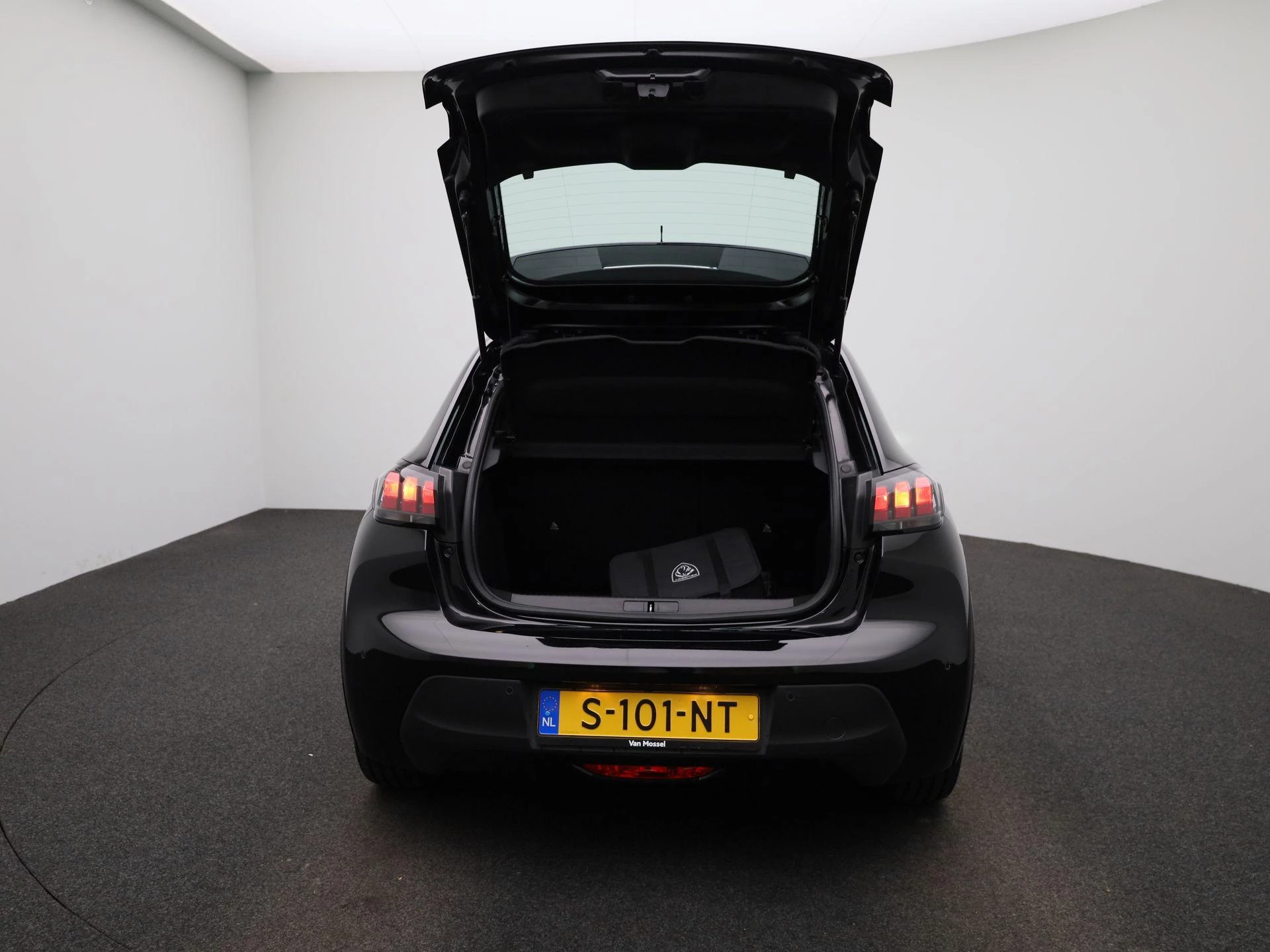Peugeot e-208 EV Active Pack 50 kWh