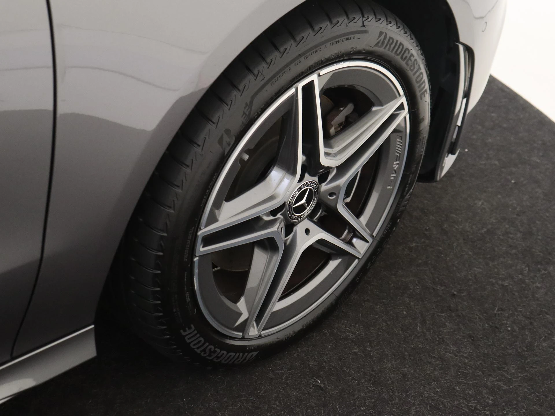 Mercedes-Benz-CLA-image-29