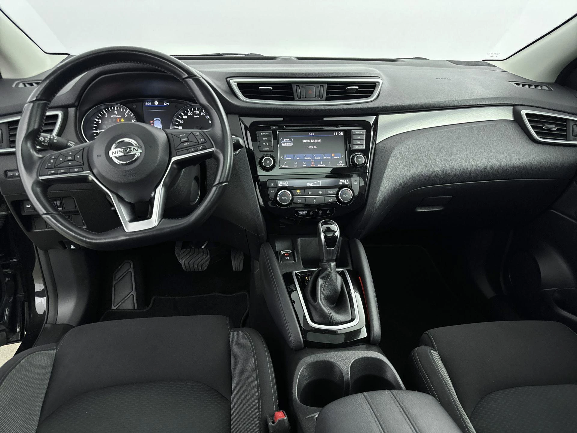 Nissan-QASHQAI-image-5